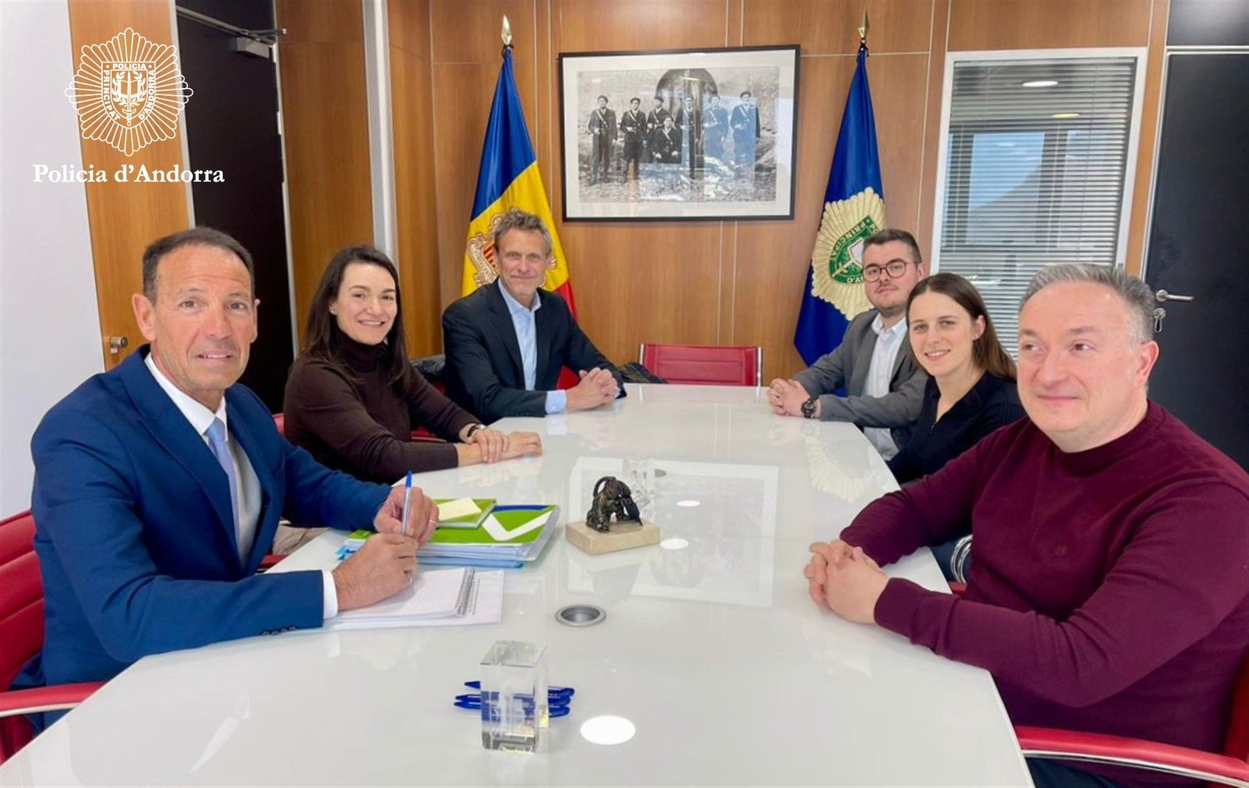 Reunió entre la direcció de la policia i la nova junta del Col·legi d’Advocats.