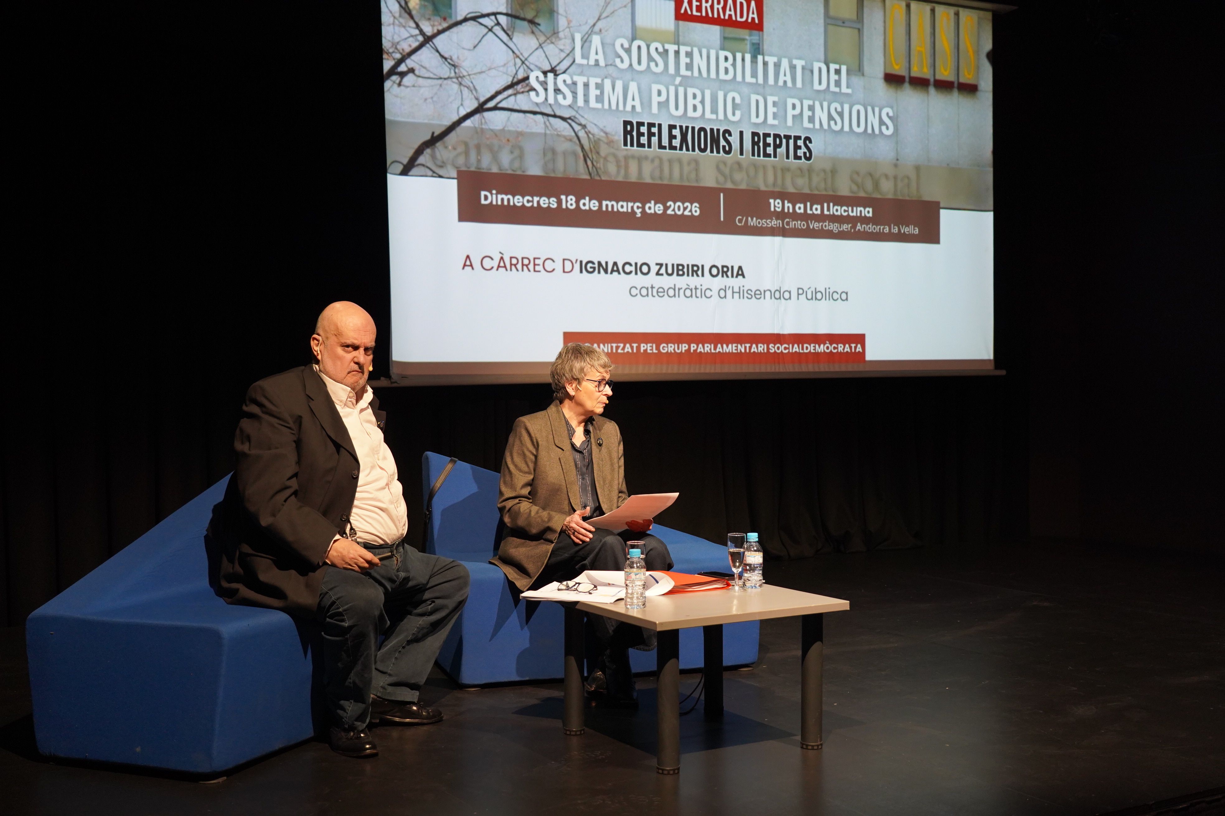 Zubiri, amb Susanna Vela, durant l'acte organitzat pel PS.