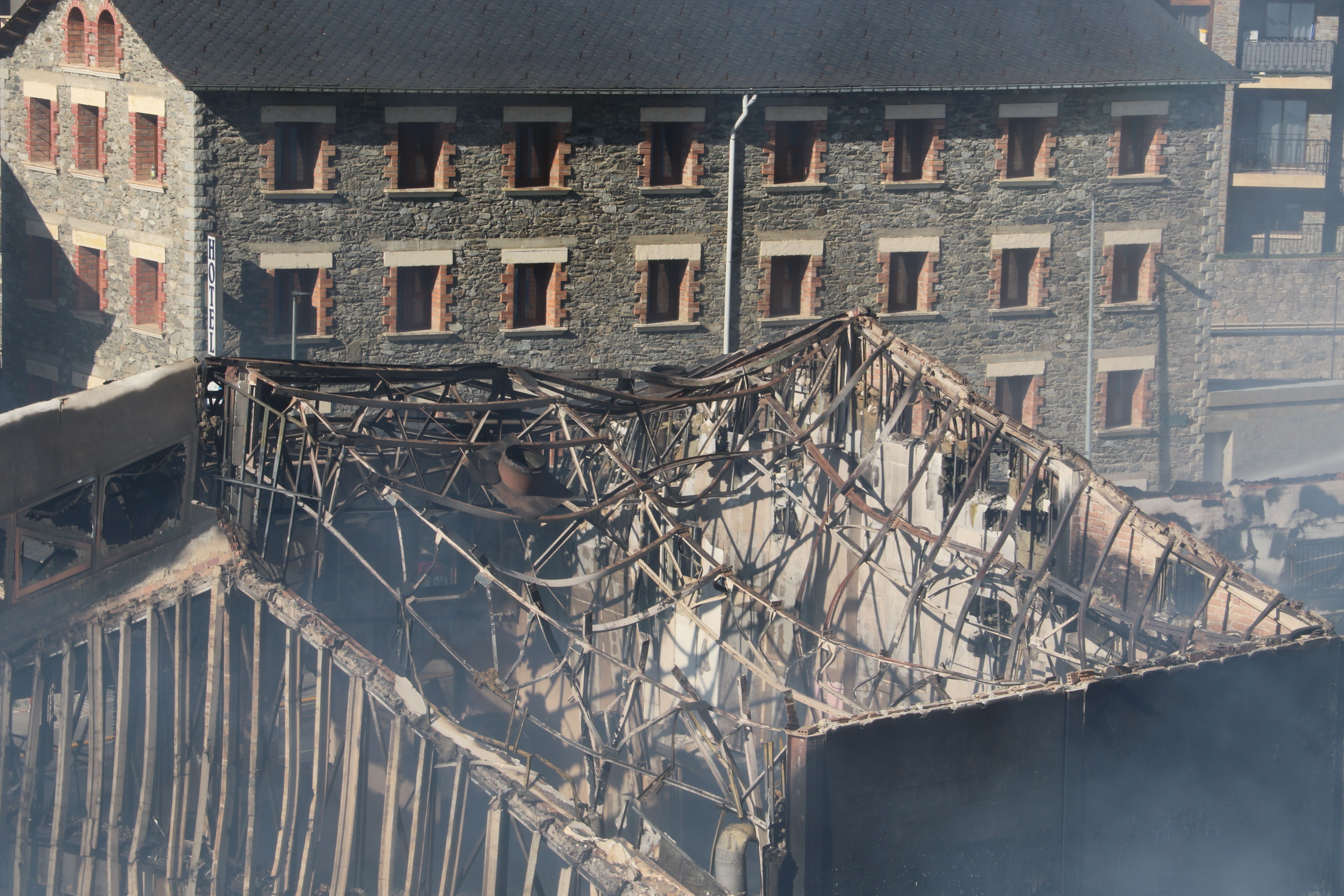 Imatge de l'estructura calcinada.