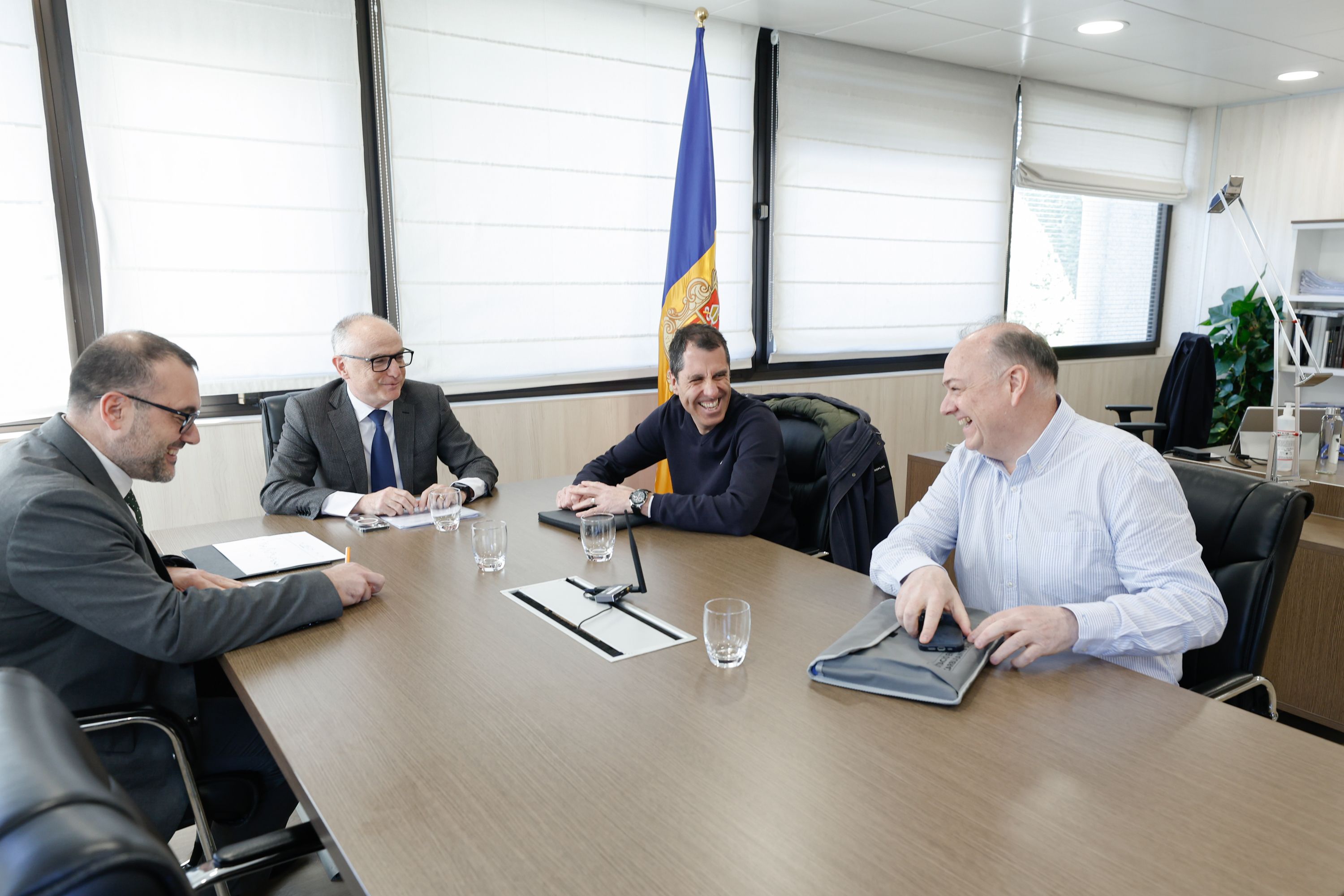 Lladós i el director de Tributs, Carles Ferreira, s'han reunit amb David Porquers i Carles Visent, de l'Assidca.