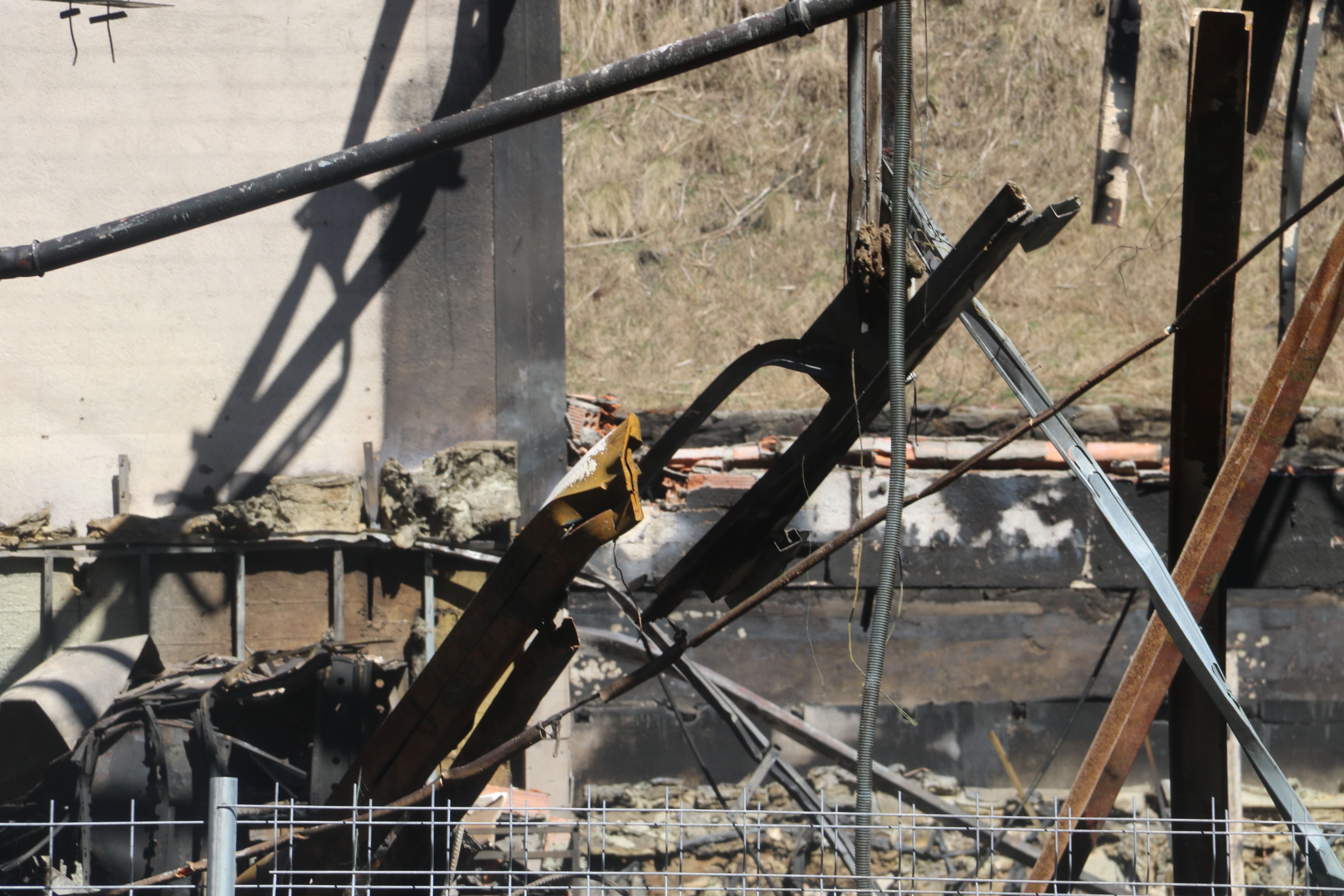 Detalls de la malmesa estructura.