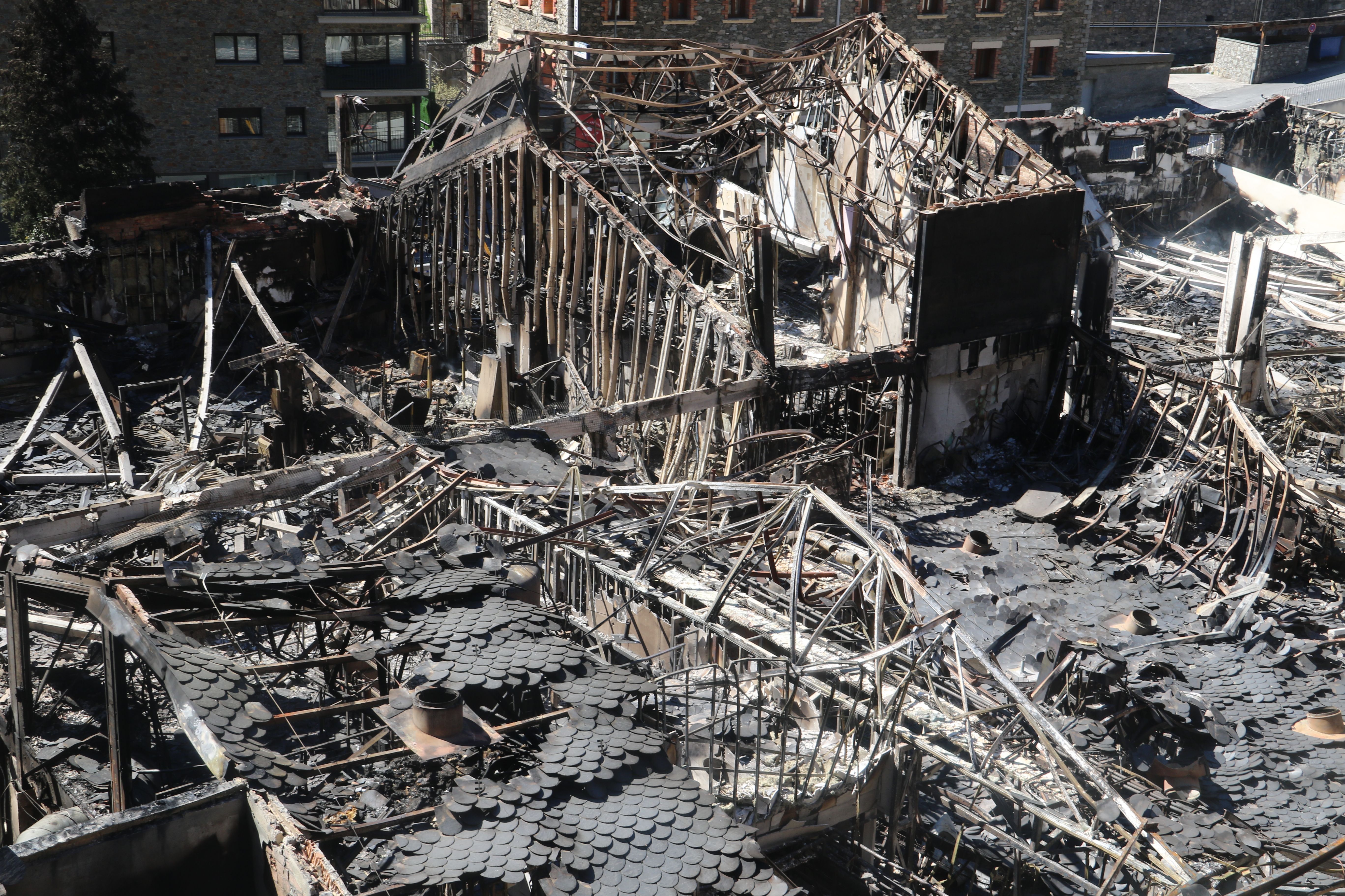 Estat de l'estructura derruïda aquest divendres a primera hora de la tarda. 