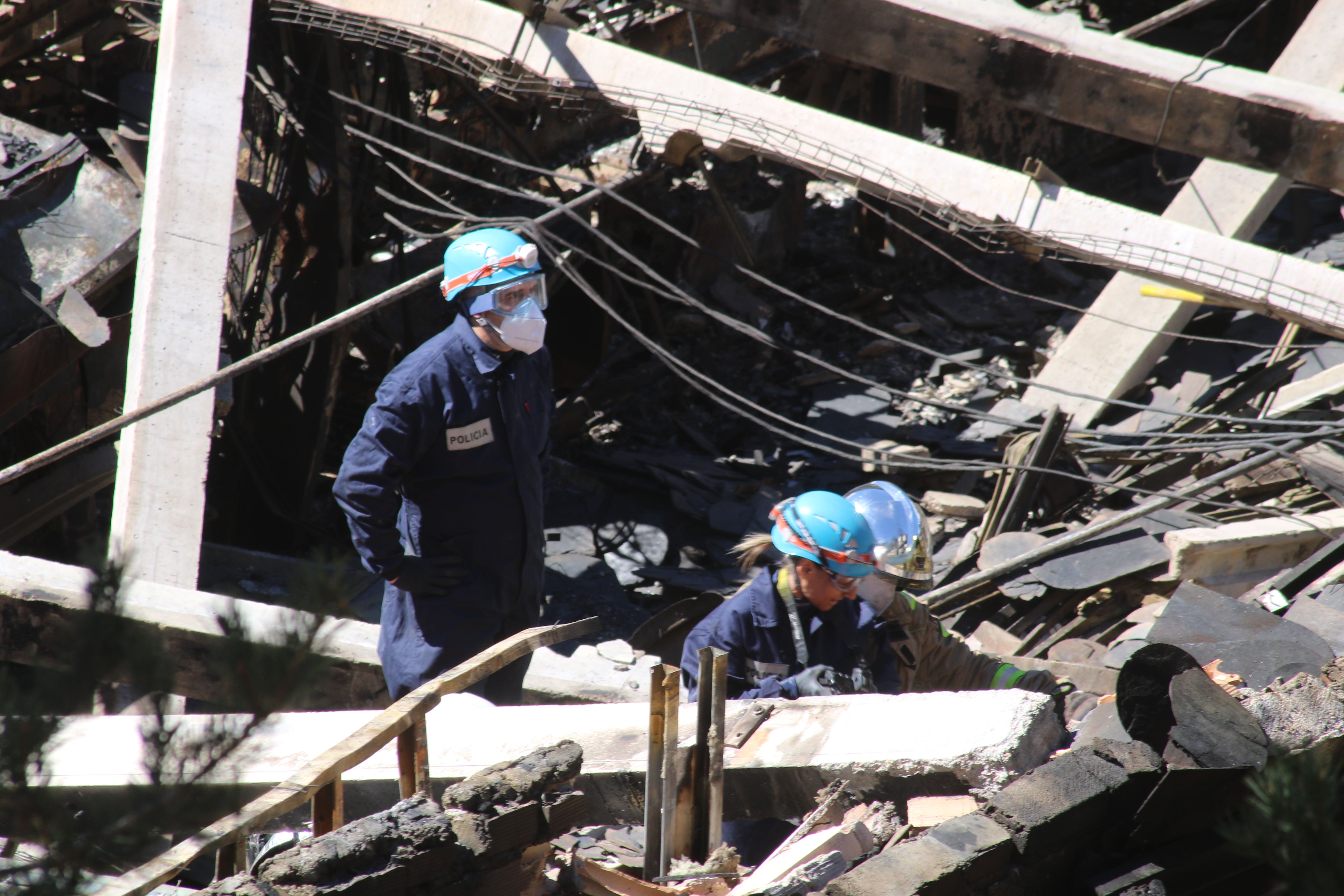 Policies, bombers i inspectors de seguretat industrial han treballat conjuntament.