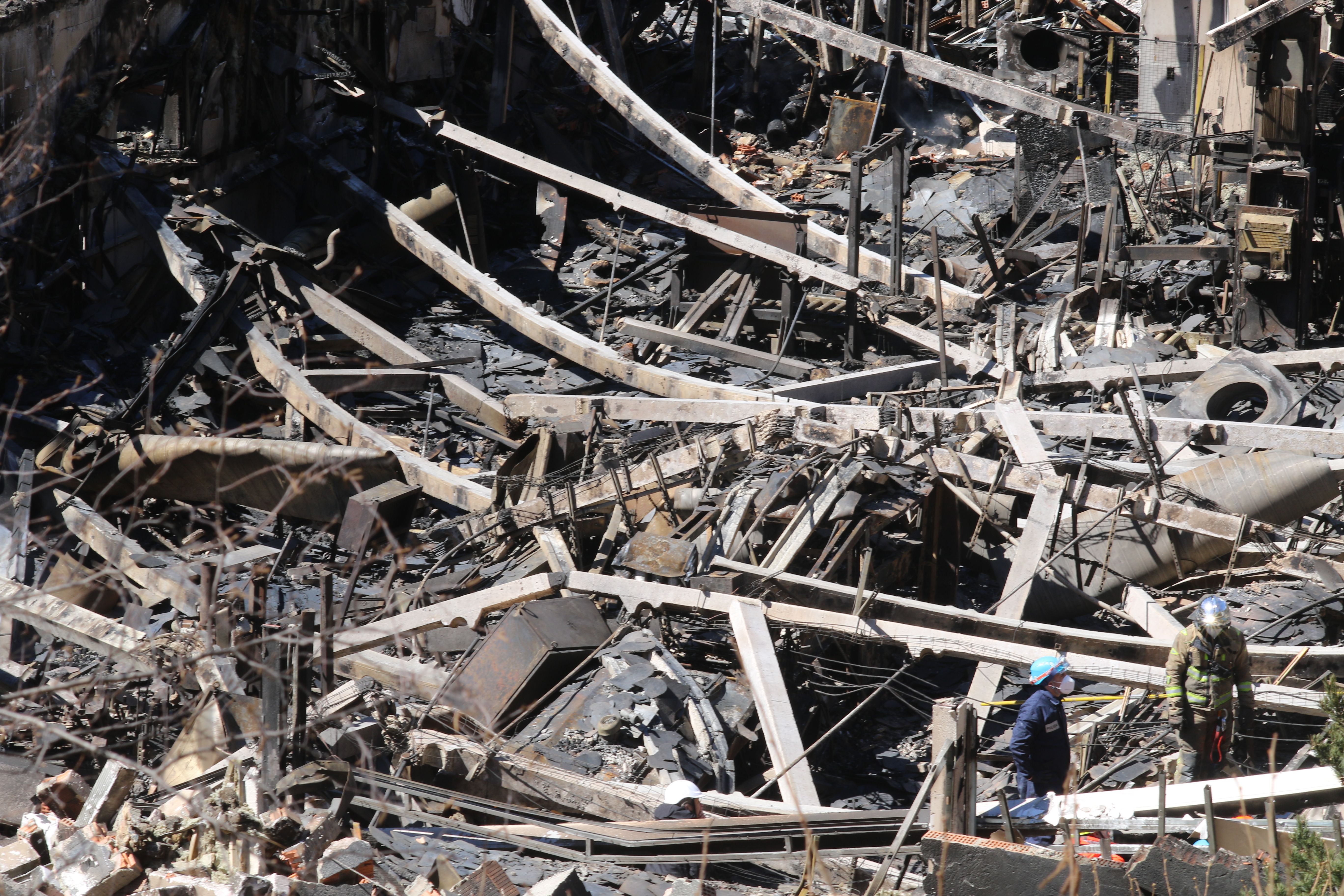 Policies, bombers i inspectors de seguretat industrial han treballat conjuntament.