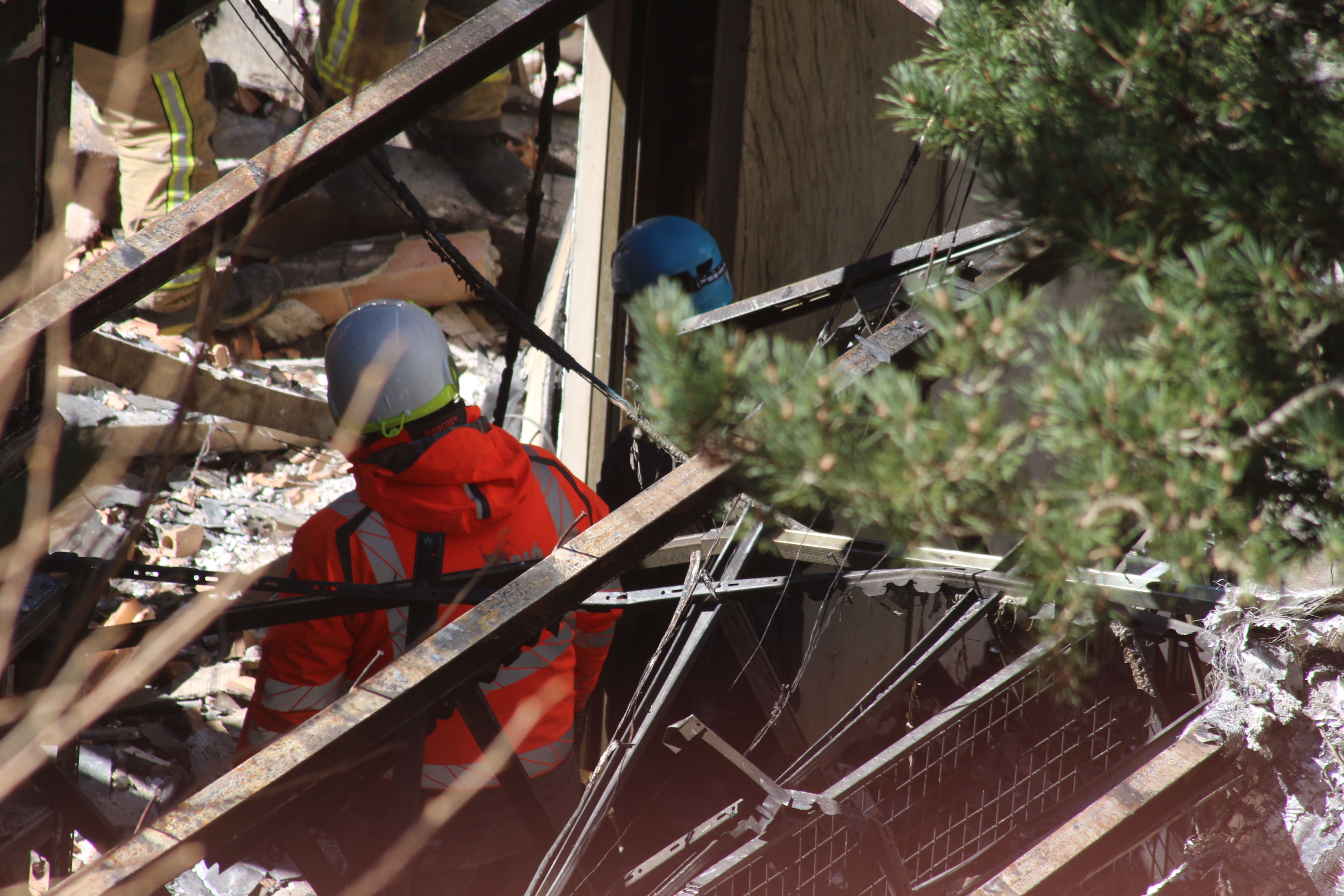 Policies, bombers i inspectors de seguretat industrial han treballat conjuntament.