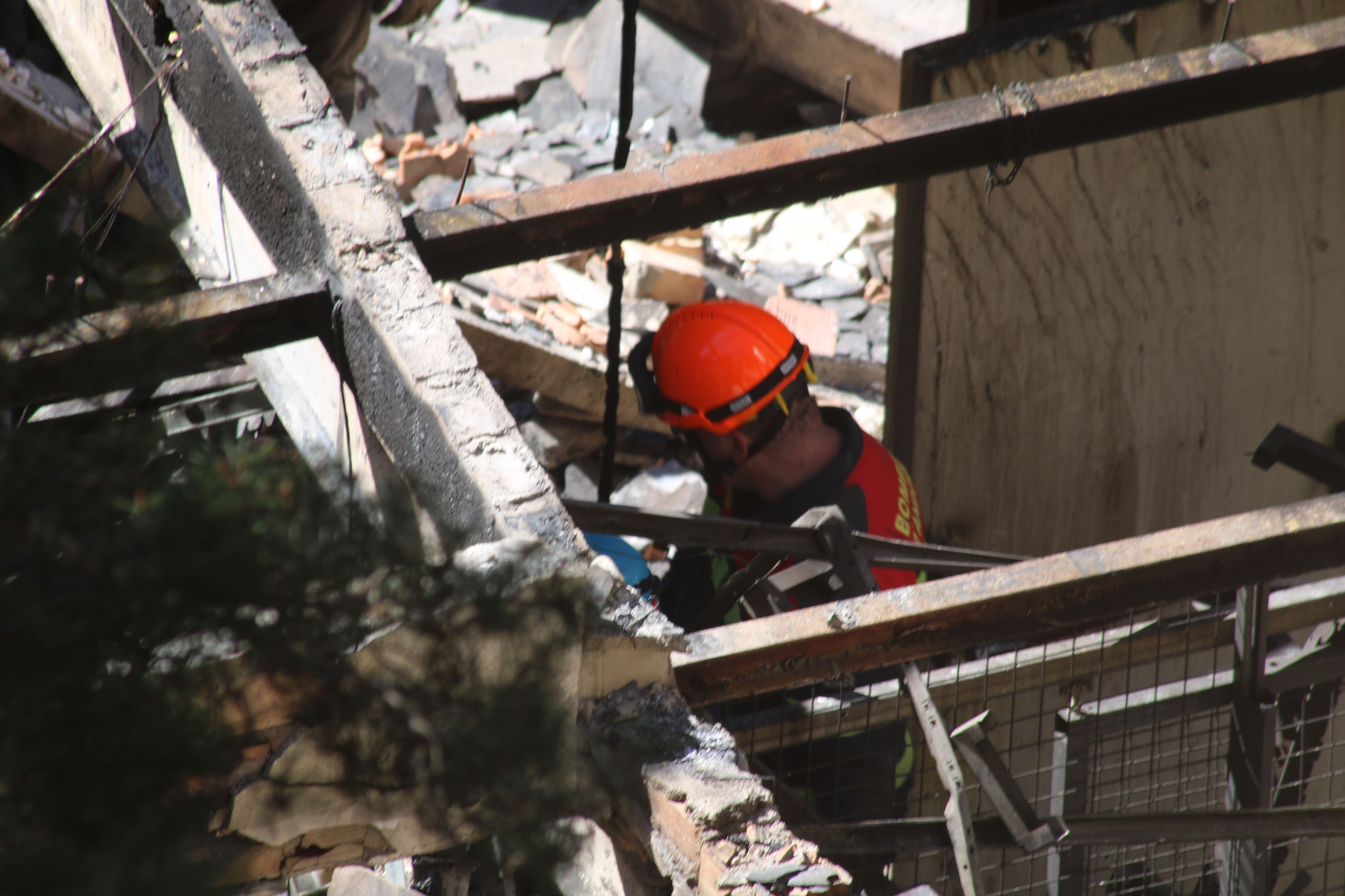 Policies, bombers i inspectors de seguretat industrial han treballat conjuntament.