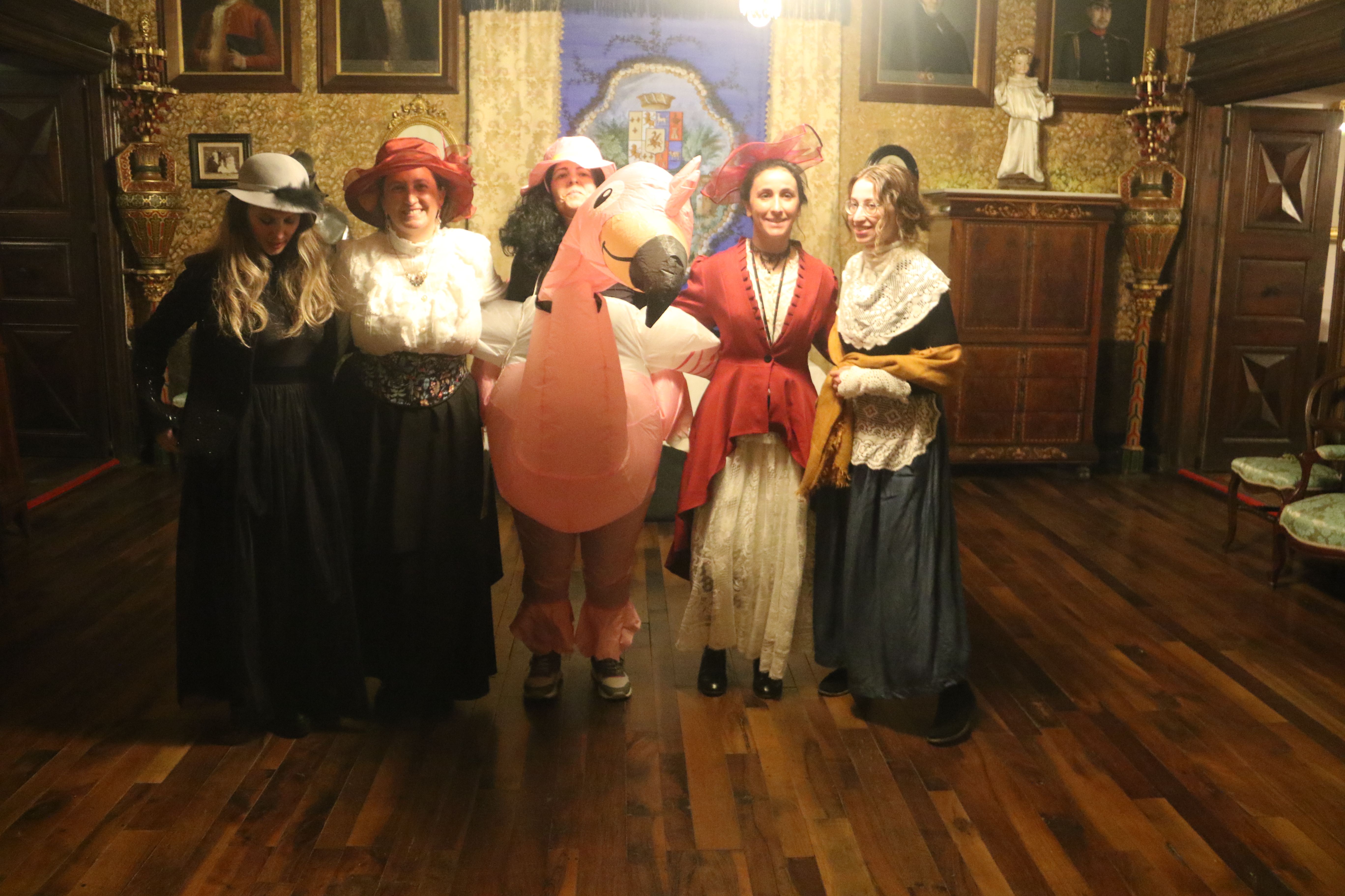 Algunes de les promotores de l'activitat ambientades per la mateixa. Algunes de les promotores de l'activitat ambientades per la mateixa.