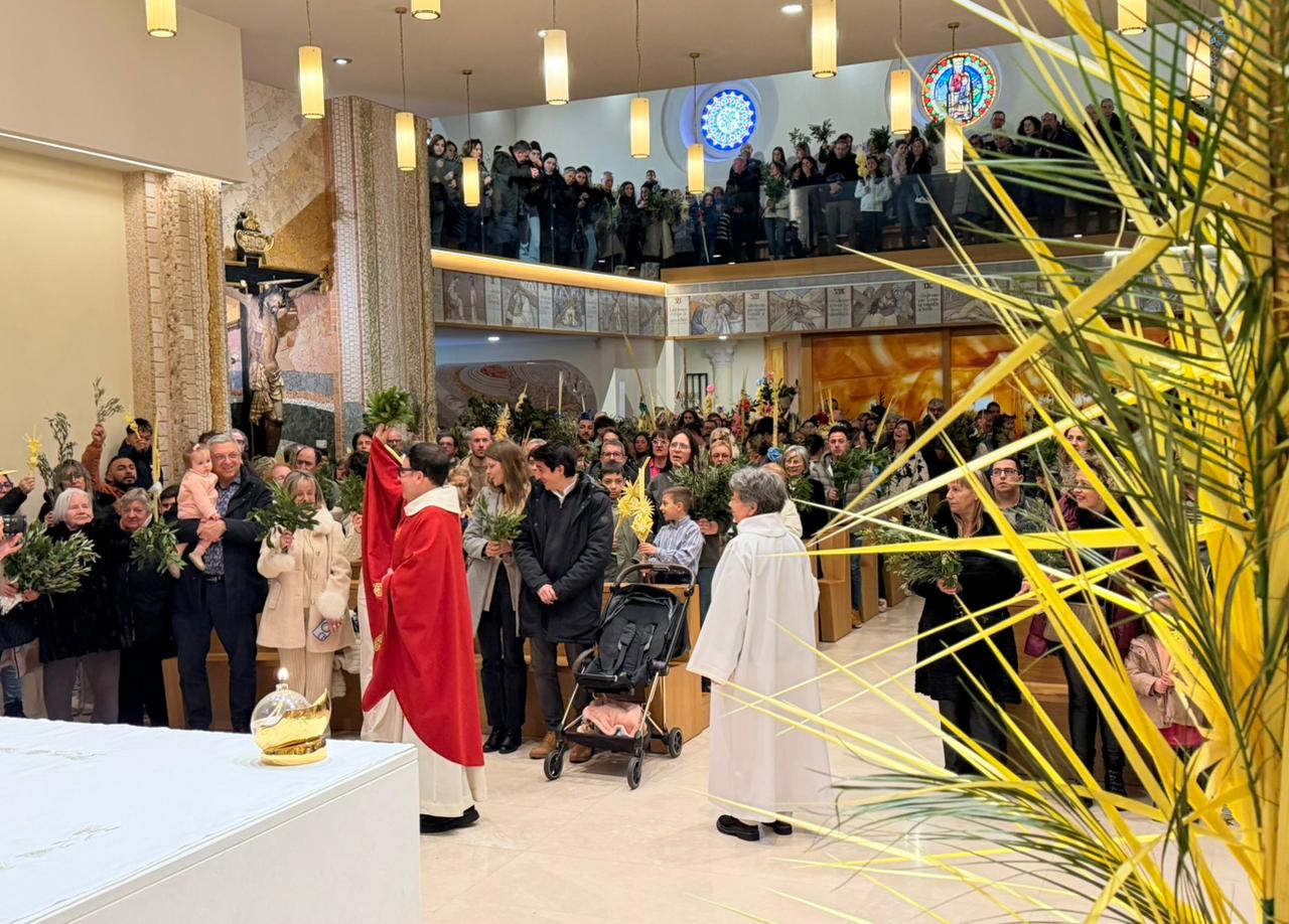 Benedicció del ram a l'església de Sant Julià i Sant Germà.