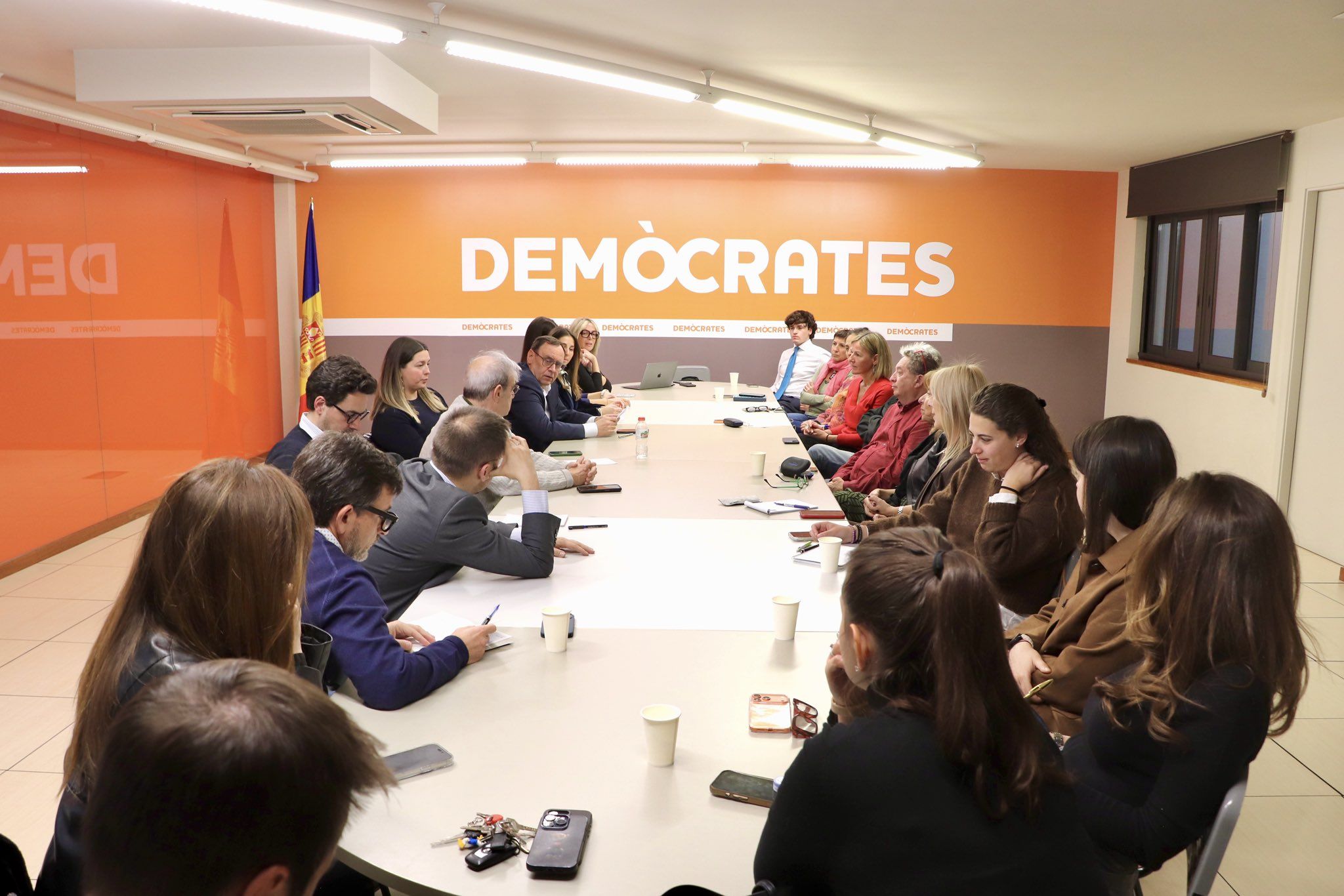 Un instant de la reunió de l'executiva demòcrata. Un instant de la reunió de l'executiva demòcrata.
