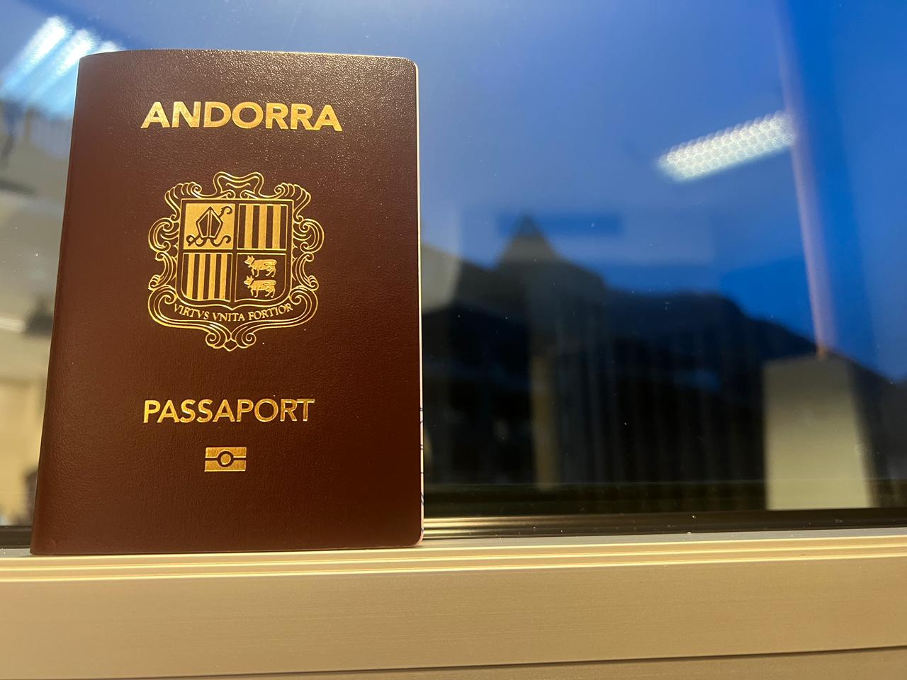 Un passaport andorrà.
