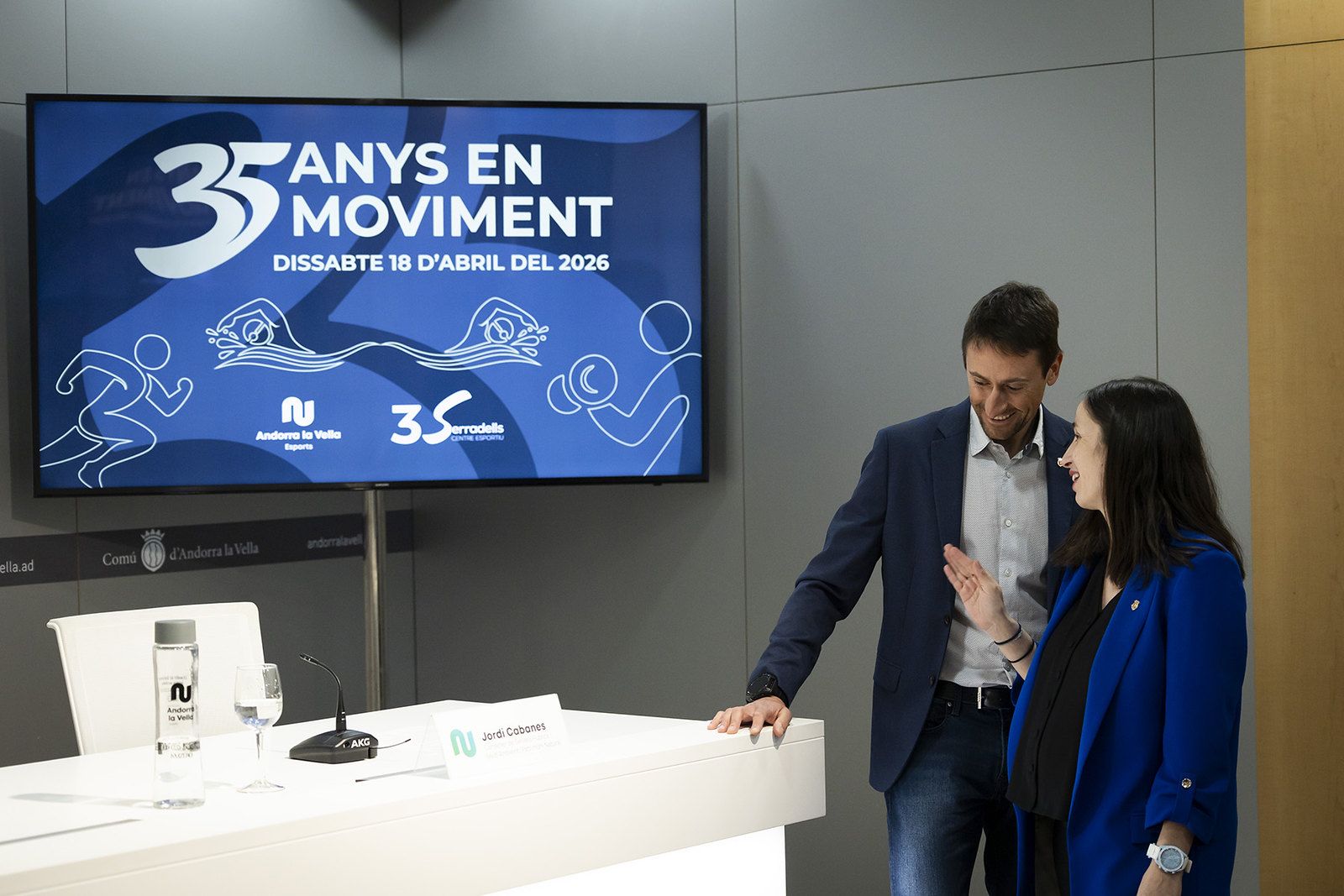 Olalla Losada i Jordi Cabanes durant la presentació de la celebració dels 35 anys dels Serradells. Olalla Losada i Jordi Cabanes durant la presentació de la celebració dels 35 anys dels Serradells.