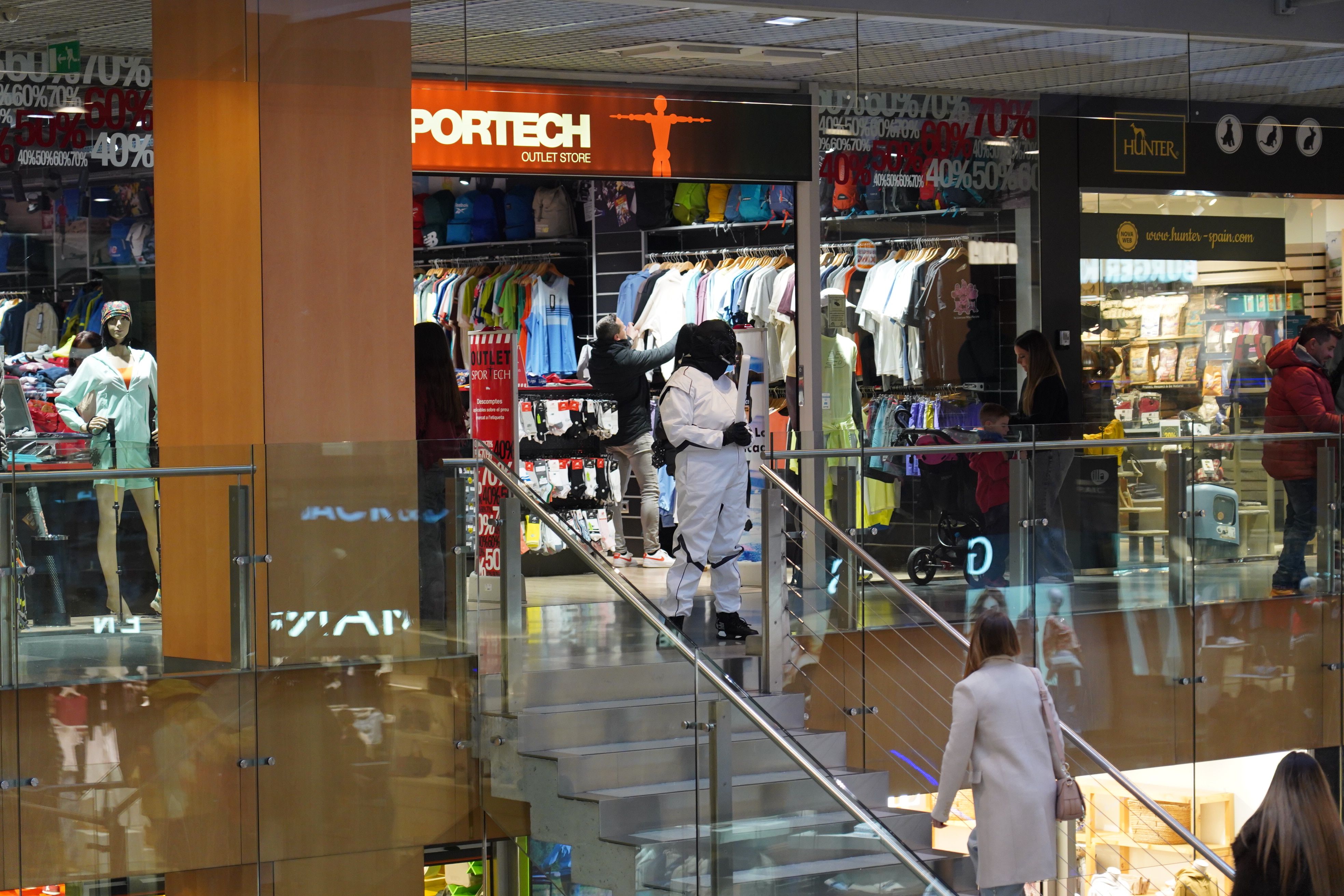 Vigilants del futur s'han repartit per diferents punts de la Illa.