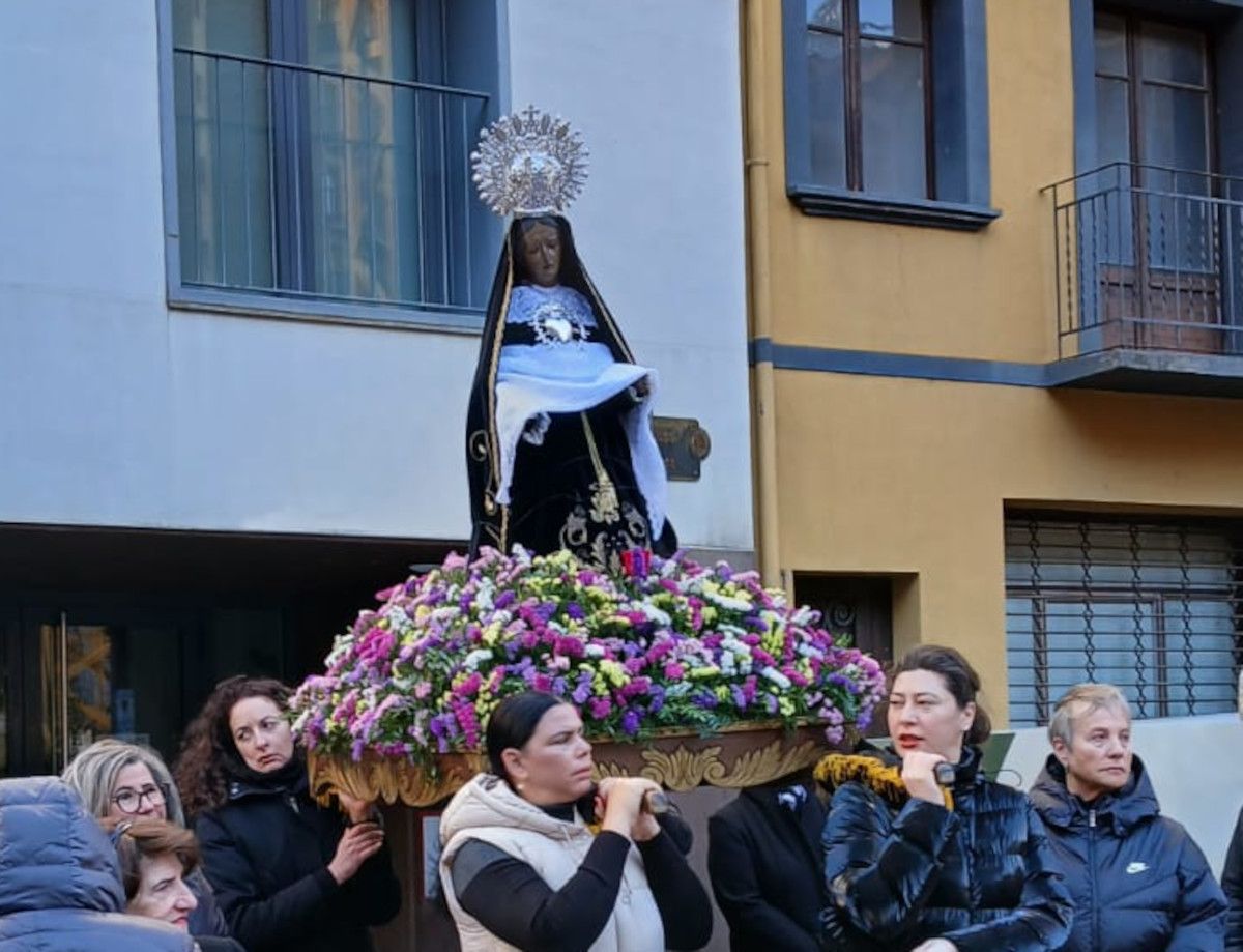 Una de les figures del Via Crucis de Sant Julià.