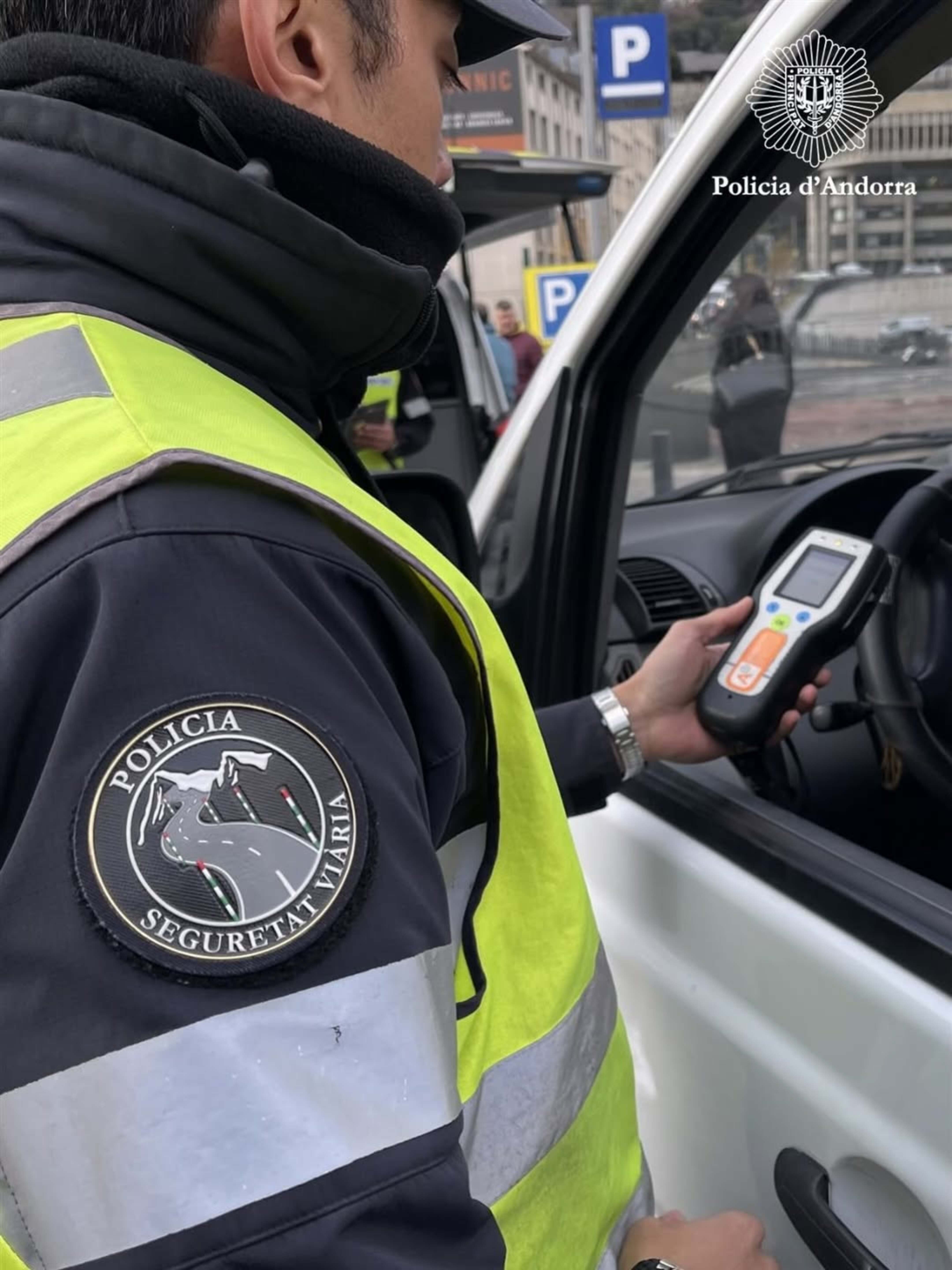 La policia fa aquests dies una campanya específica de controls d'alcoholèmia.