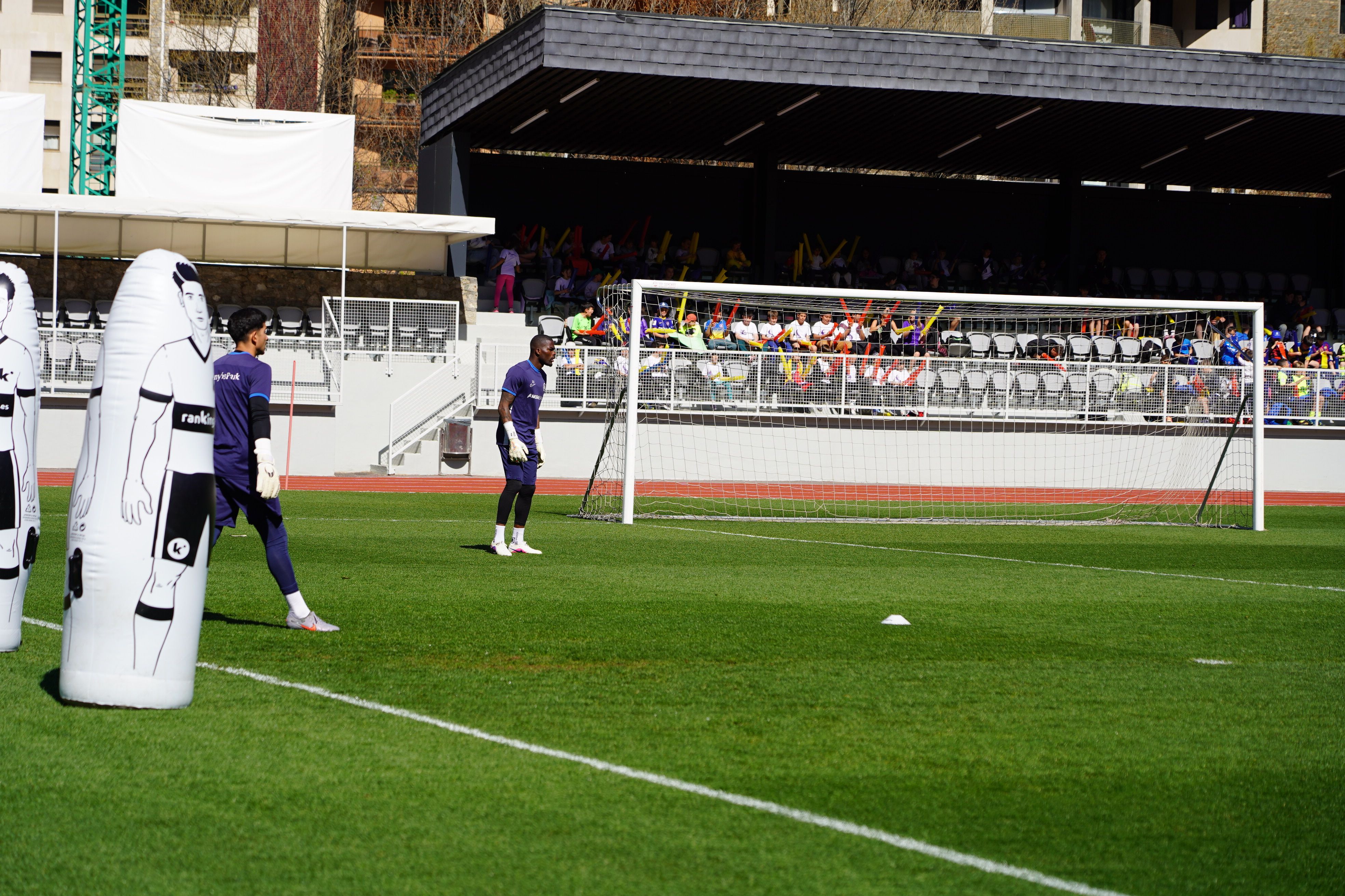 L'entrenament dels porters. L'entrenament dels porters.