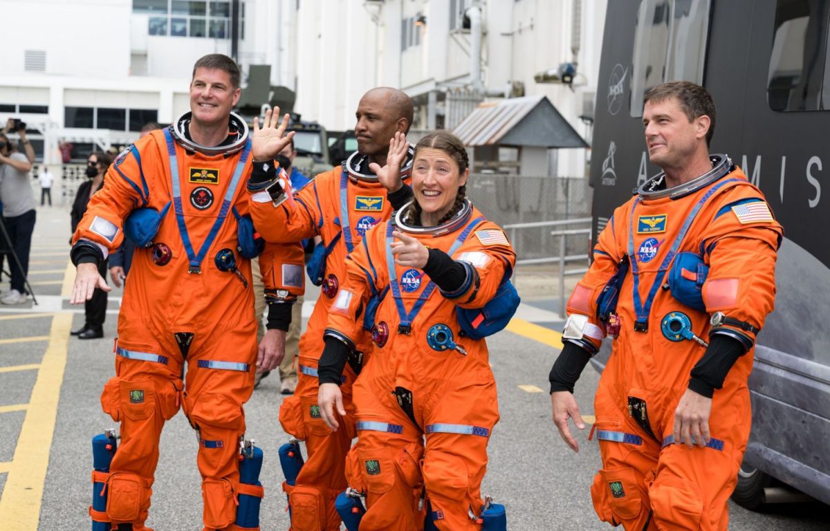 La tripulació de l'Artemis II d'esquerra a dreta Jeremy Hansen, Víctor Glover, Christina Koch i Reid Wiseman - Crèdit: NASA La tripulació de l'Artemis II d'esquerra a dreta Jeremy Hansen, Víctor Glover, Christina Koch i Reid Wiseman - Crèdit: NASA