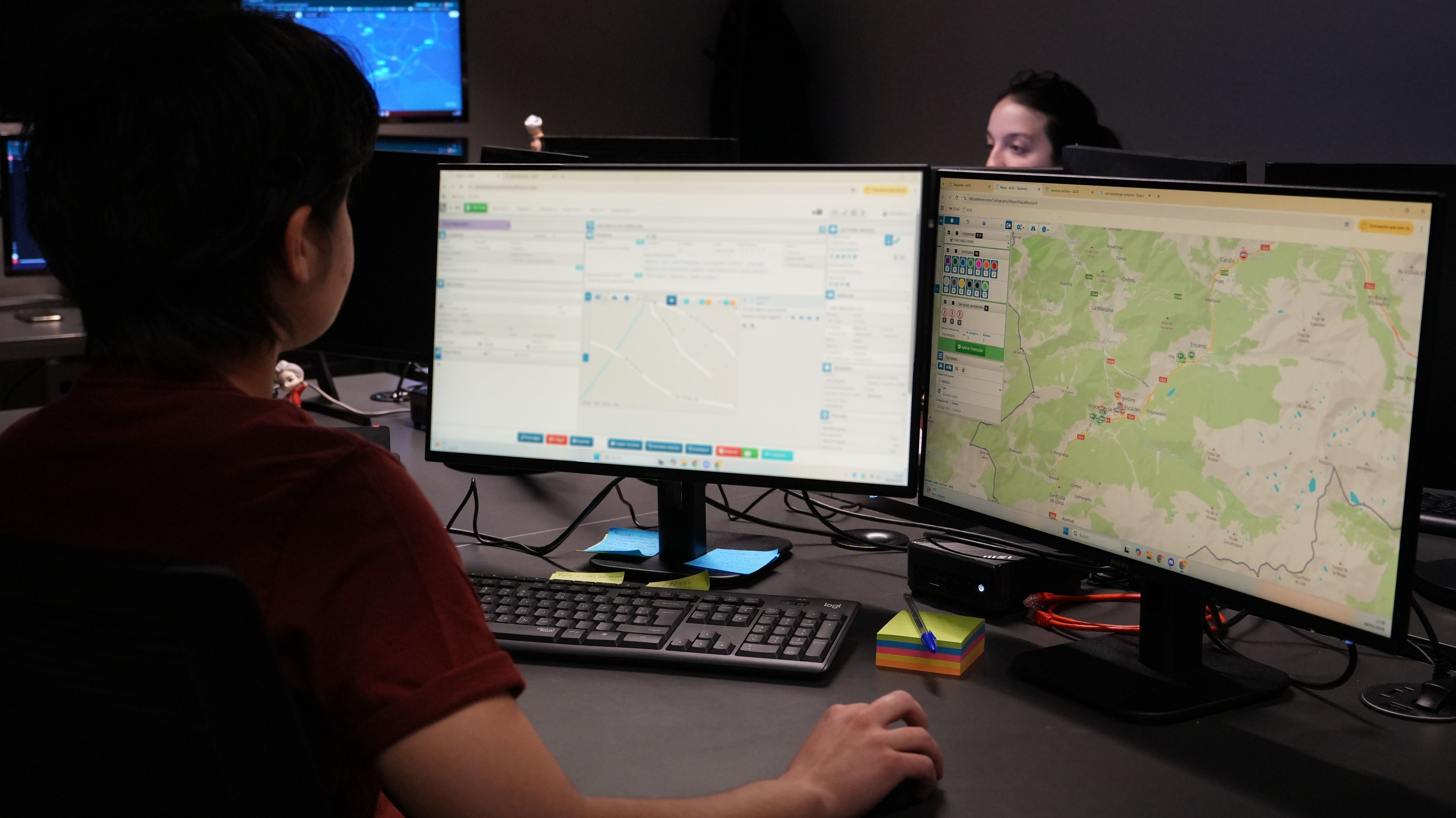 Personal treballant a la nova Centraleta de Reserves del Taxi. Personal treballant a la nova Centraleta de Reserves del Taxi.