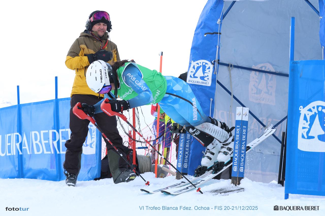 Pou, al mes de desembre al VI Trofeo Blanca Fdez. Ochoa. Pou, al mes de desembre al VI Trofeo Blanca Fdez. Ochoa.