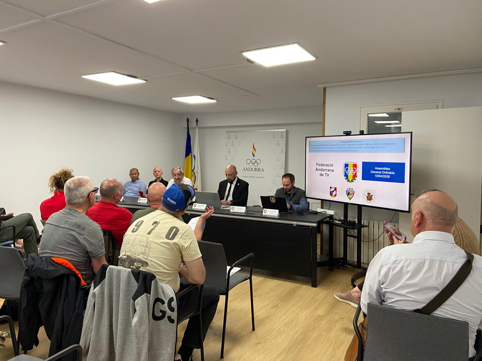 Un dels moments de l'assemblea de la federació de tir, més curta del que s'esperava.