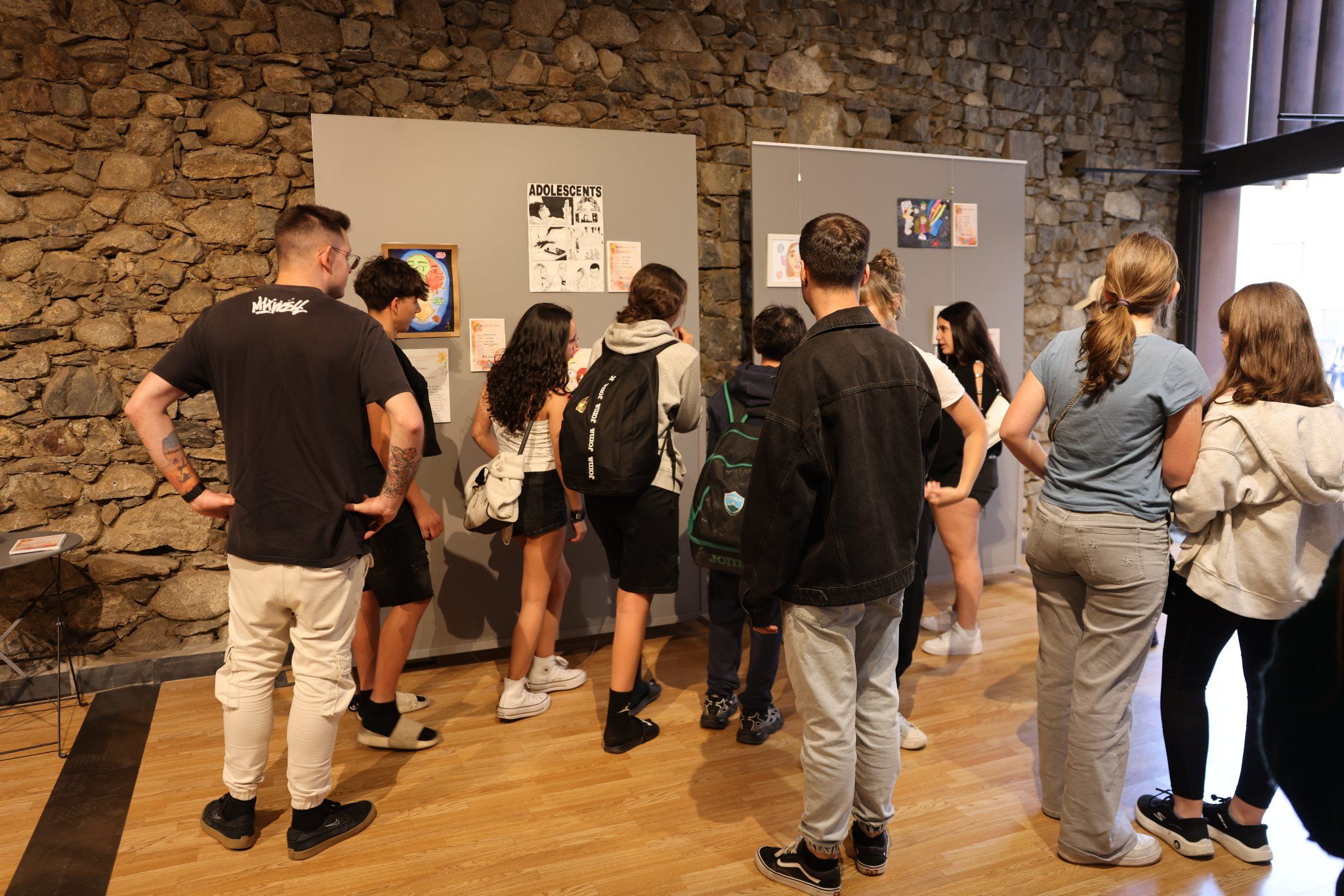 Escaldes inaugura l’exposició de la 10a edició del Talentejat d’arts plàstiques i visuals.