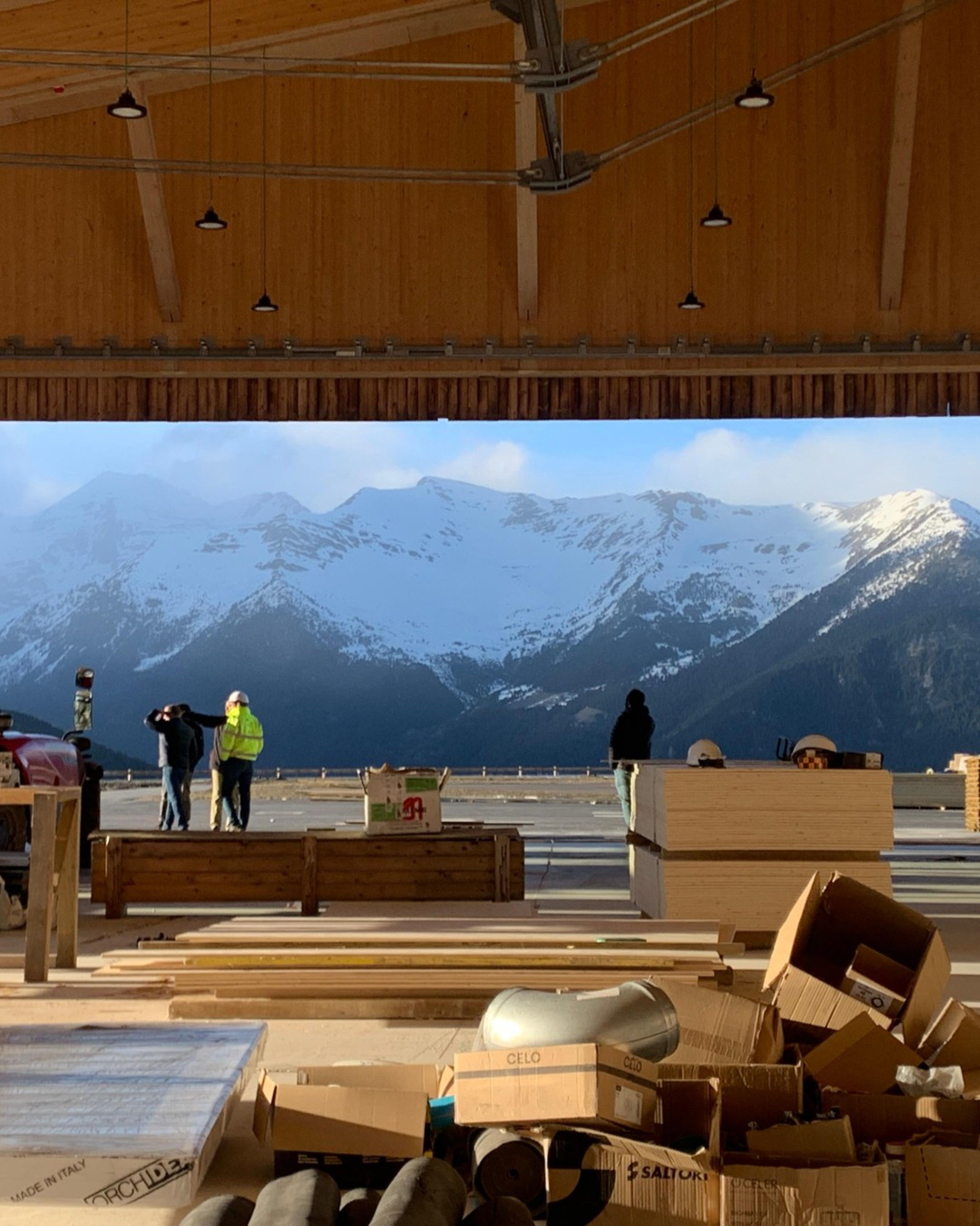 Vistes des de l'heliport en construcció.