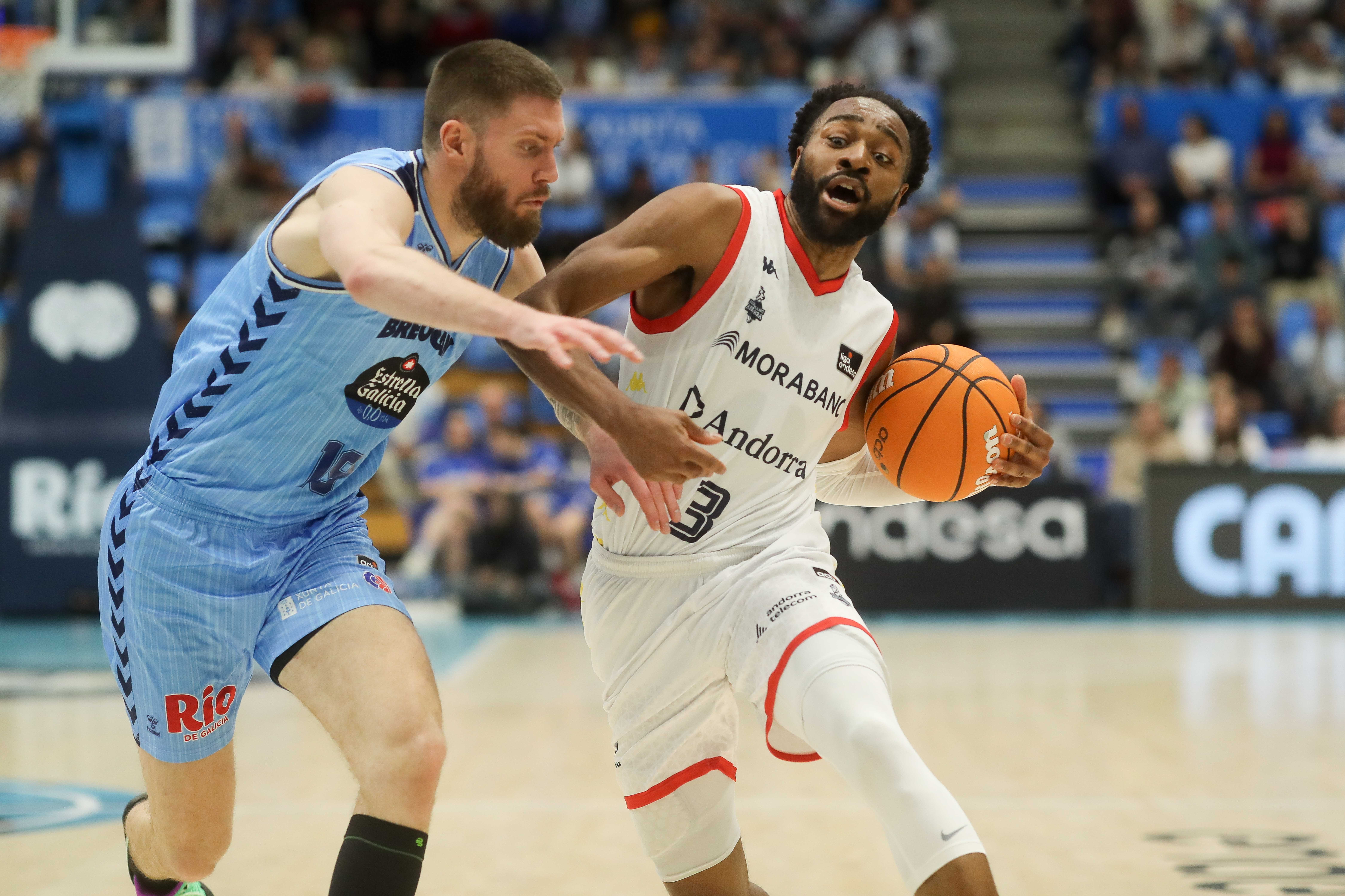 Un triple del canadenc Aaron Best ha capgirat el marcador per donar el setè triomf al MoraBanc.