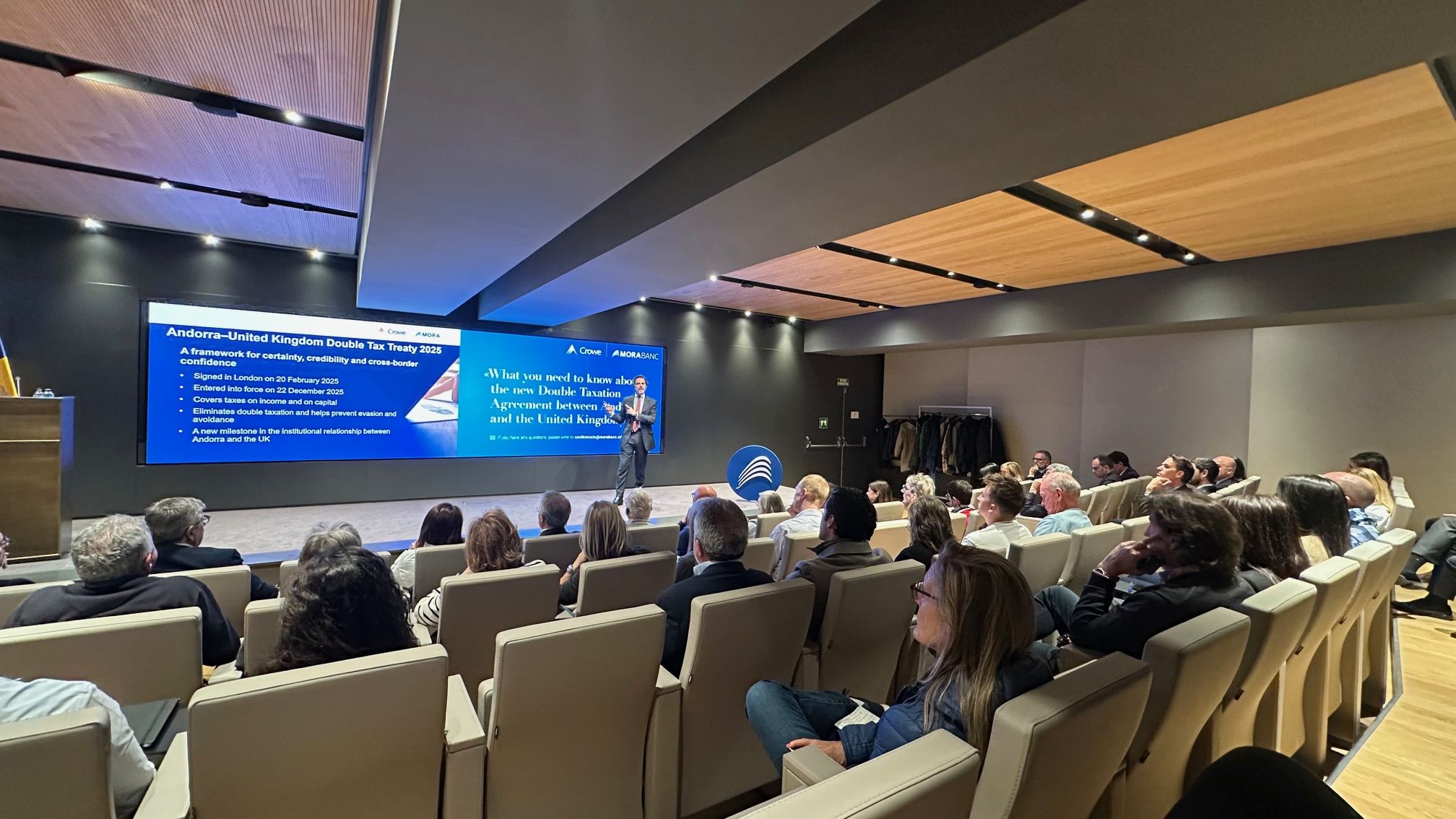 MoraBanc organitza una sessió sobre el conveni de doble imposició entre Andorra i el Regne Unit.