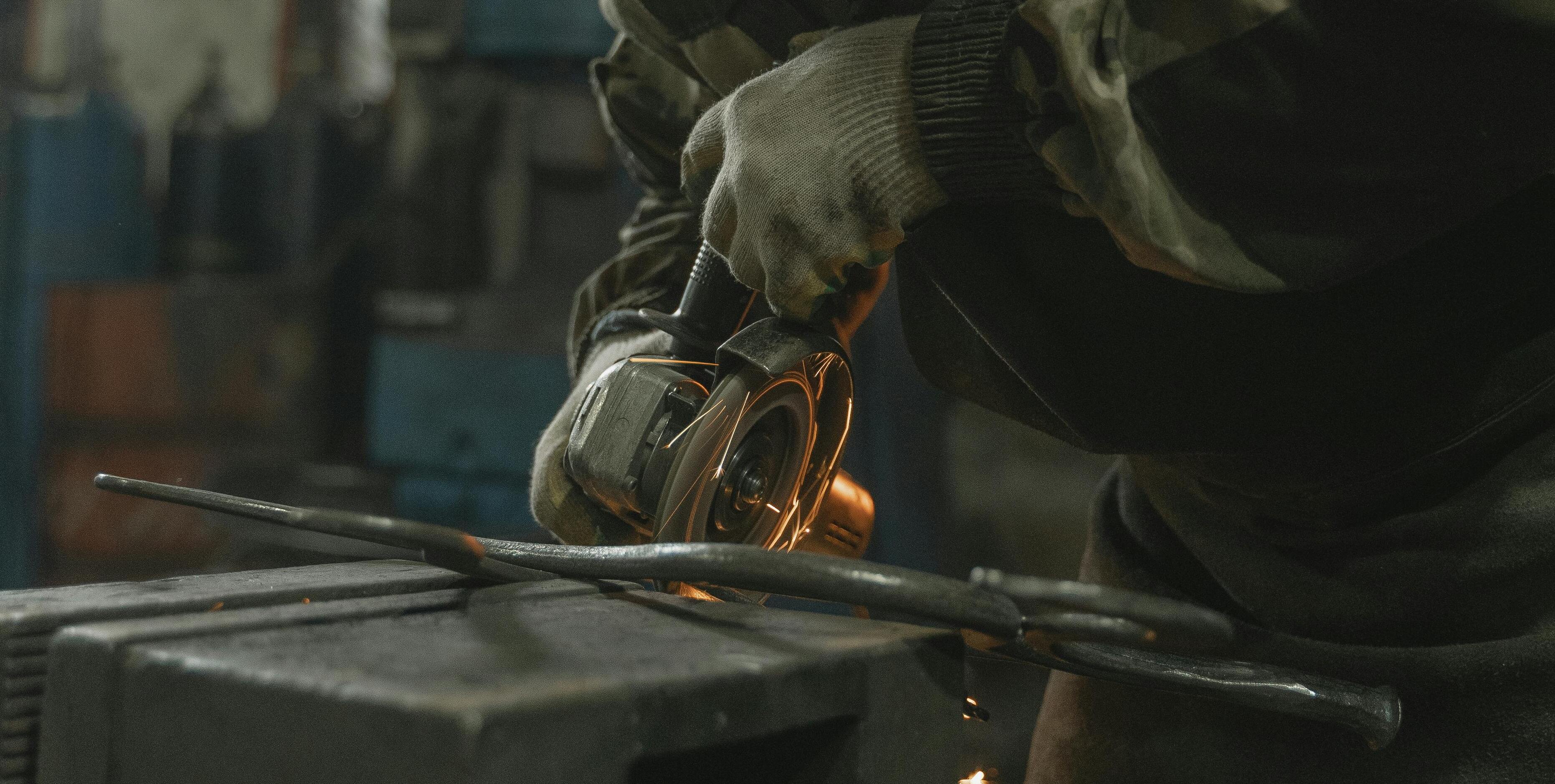 Imatge d'arxiu d'un serraller en plena activitat. Imatge d'arxiu d'un serraller en plena activitat.