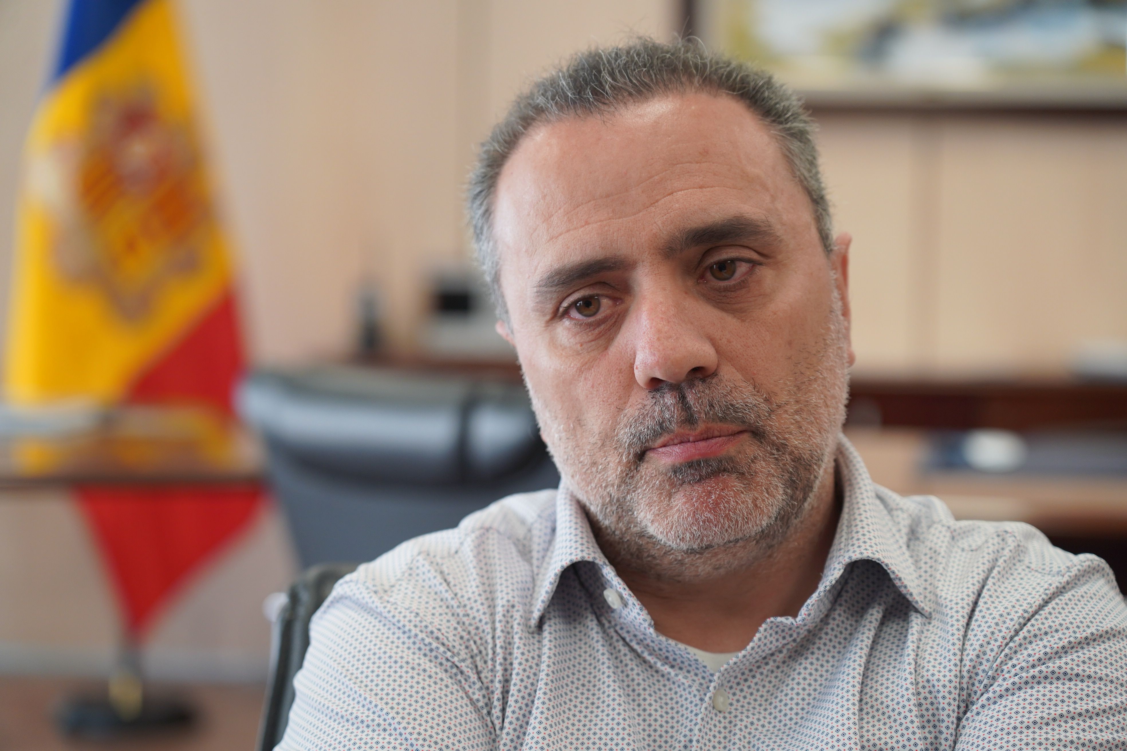 Marc Casal durant l'entrevista al seu despatx. // M. P.