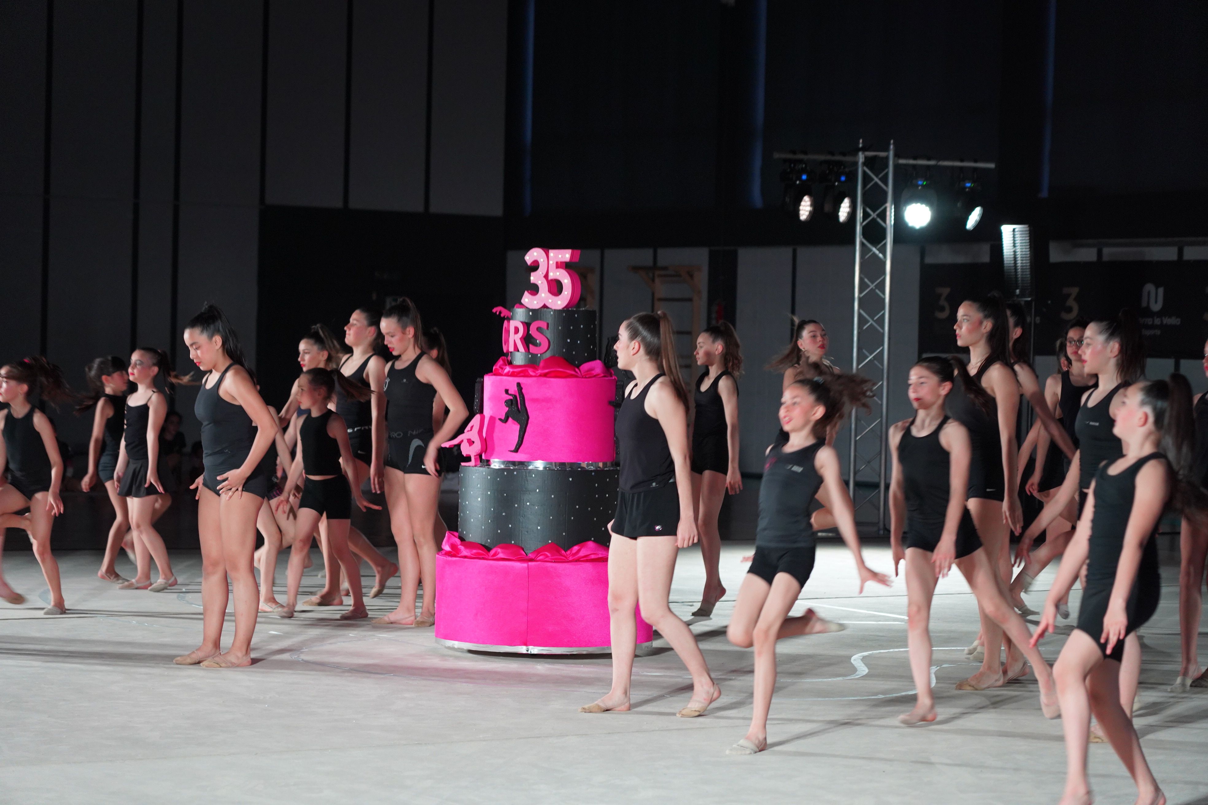 Exhibició Club rítmica Els Serradells.