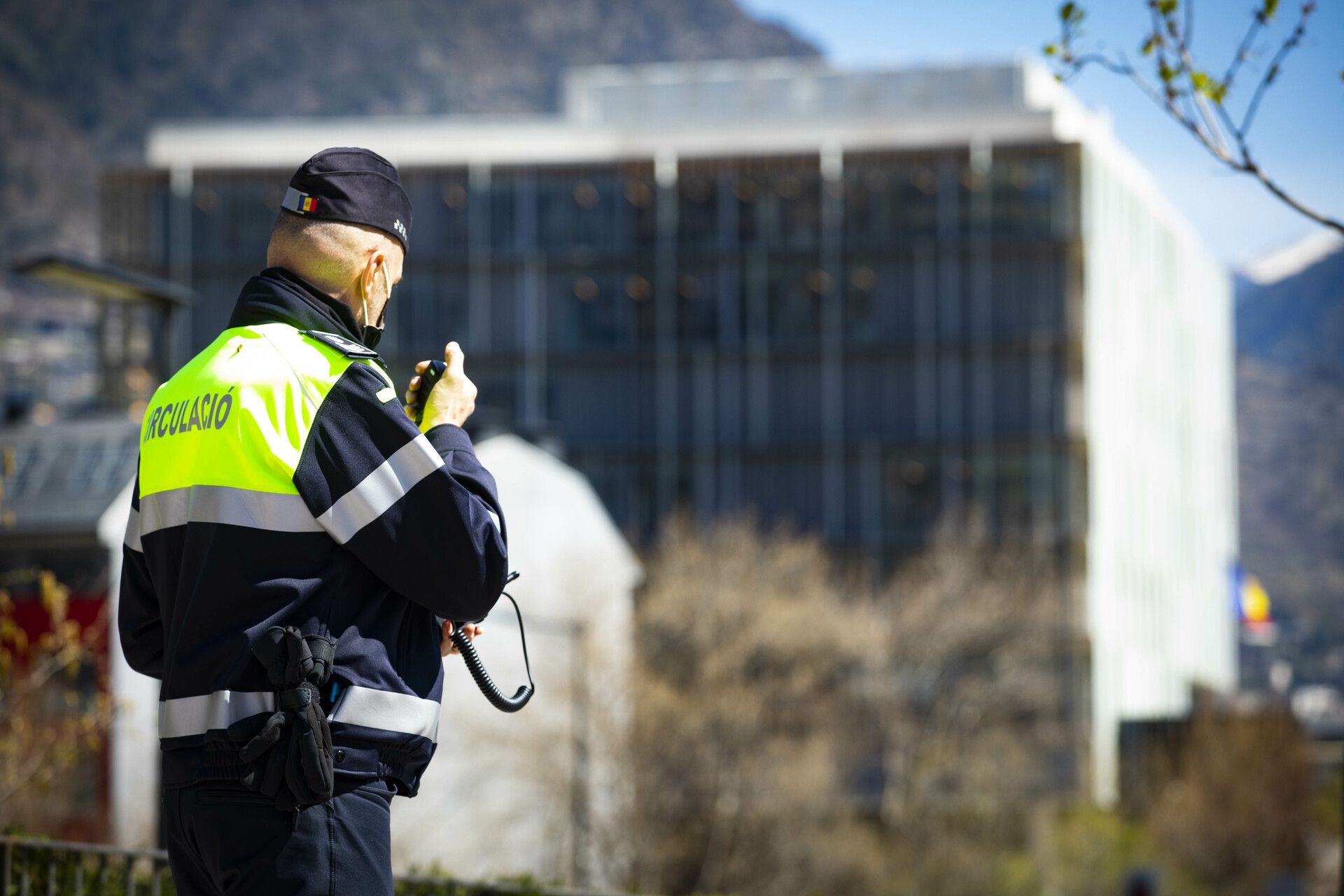 Un agent de circulació d'Andorra la Vella.