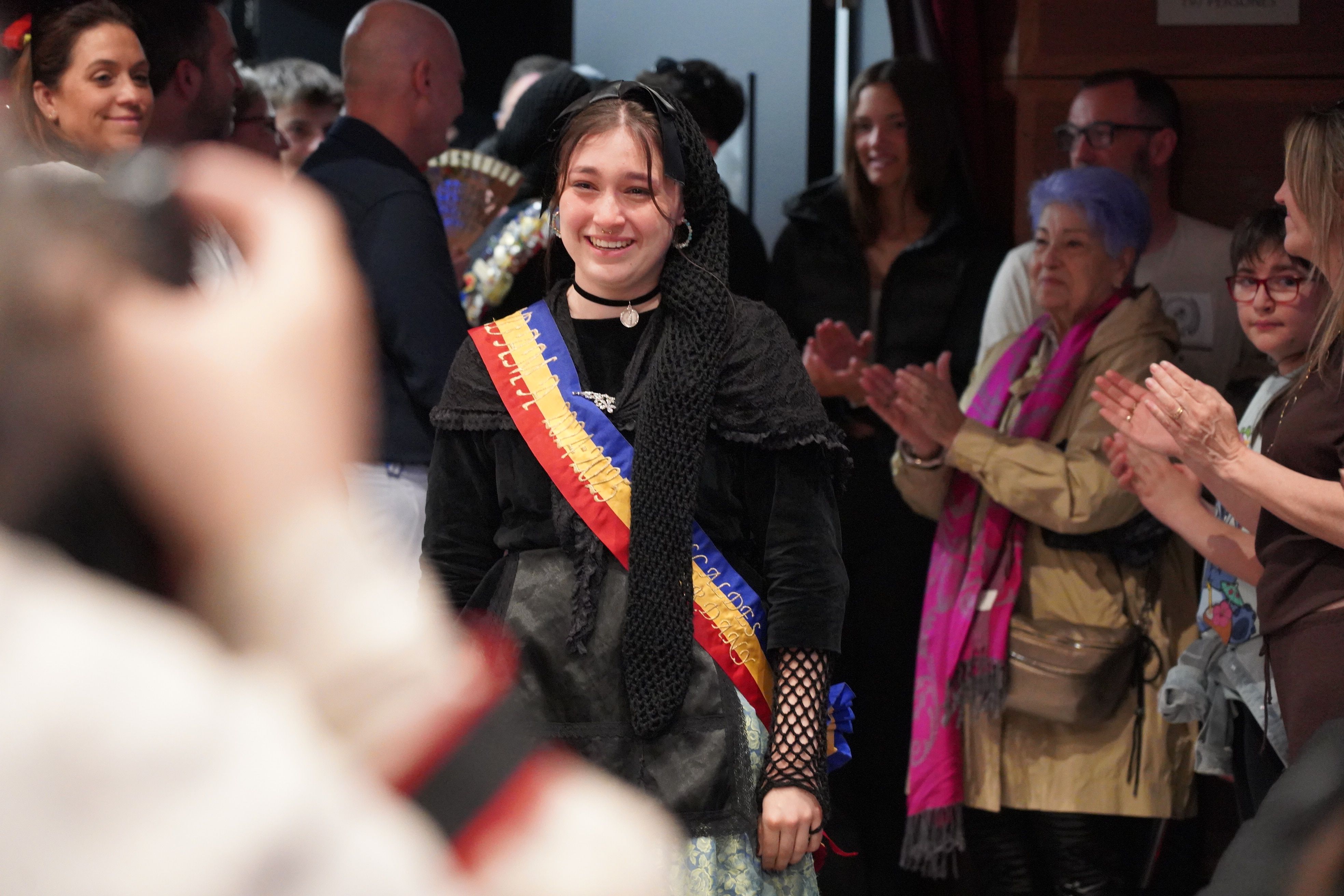 Arribada de Sandra Gómez, segona dama d'honor sortint.