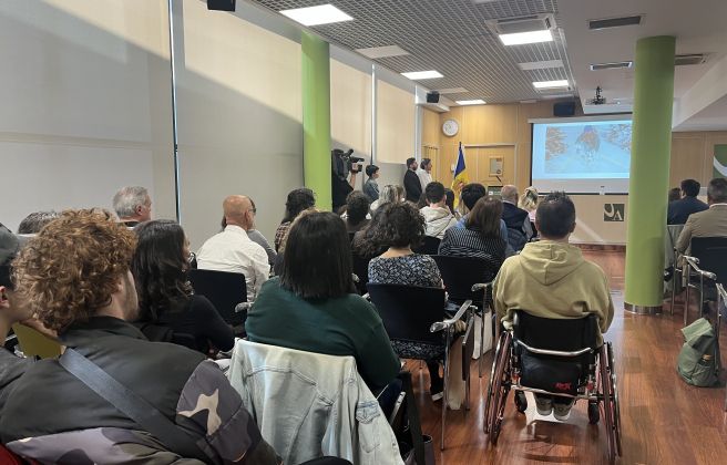 Un moment de l'acte celebrat a la sala d'actes de la universitat.