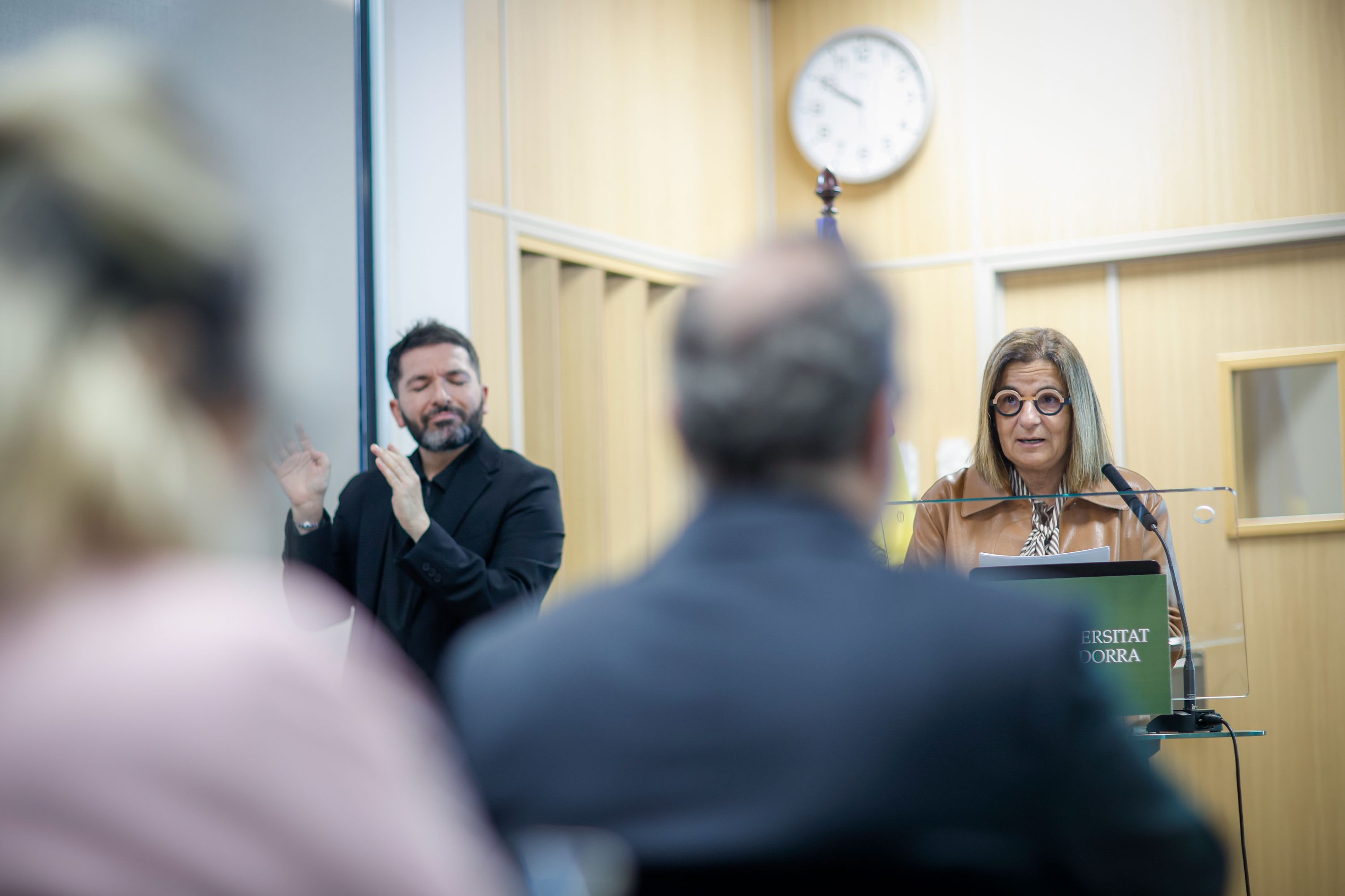 La ministra d'Afers Socials, Trini Marín, durant el seu discurs.