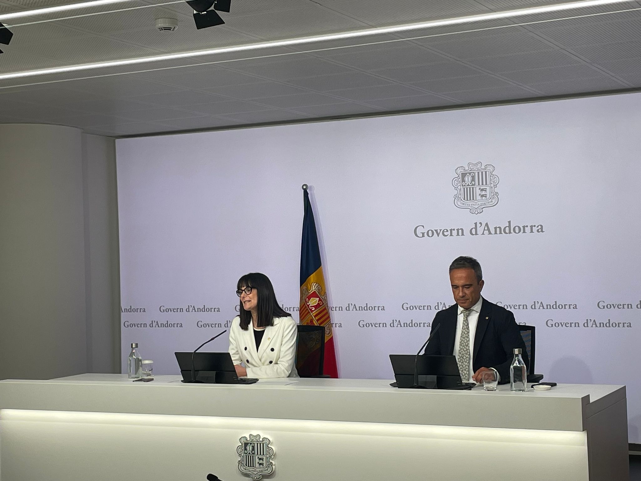 Bonell i Cabanes durant la roda de premsa.