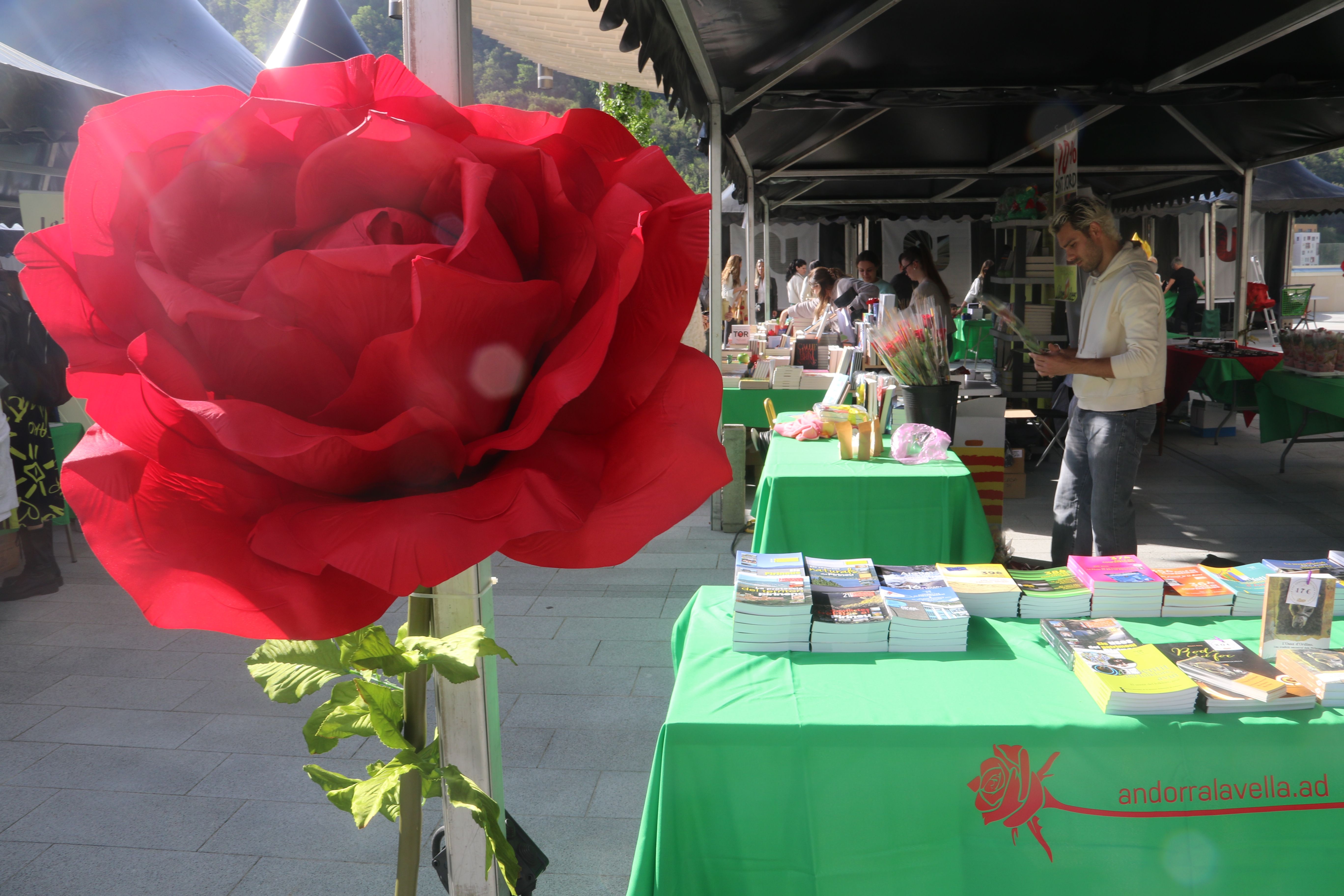 Parades a la plaça del Poble. 