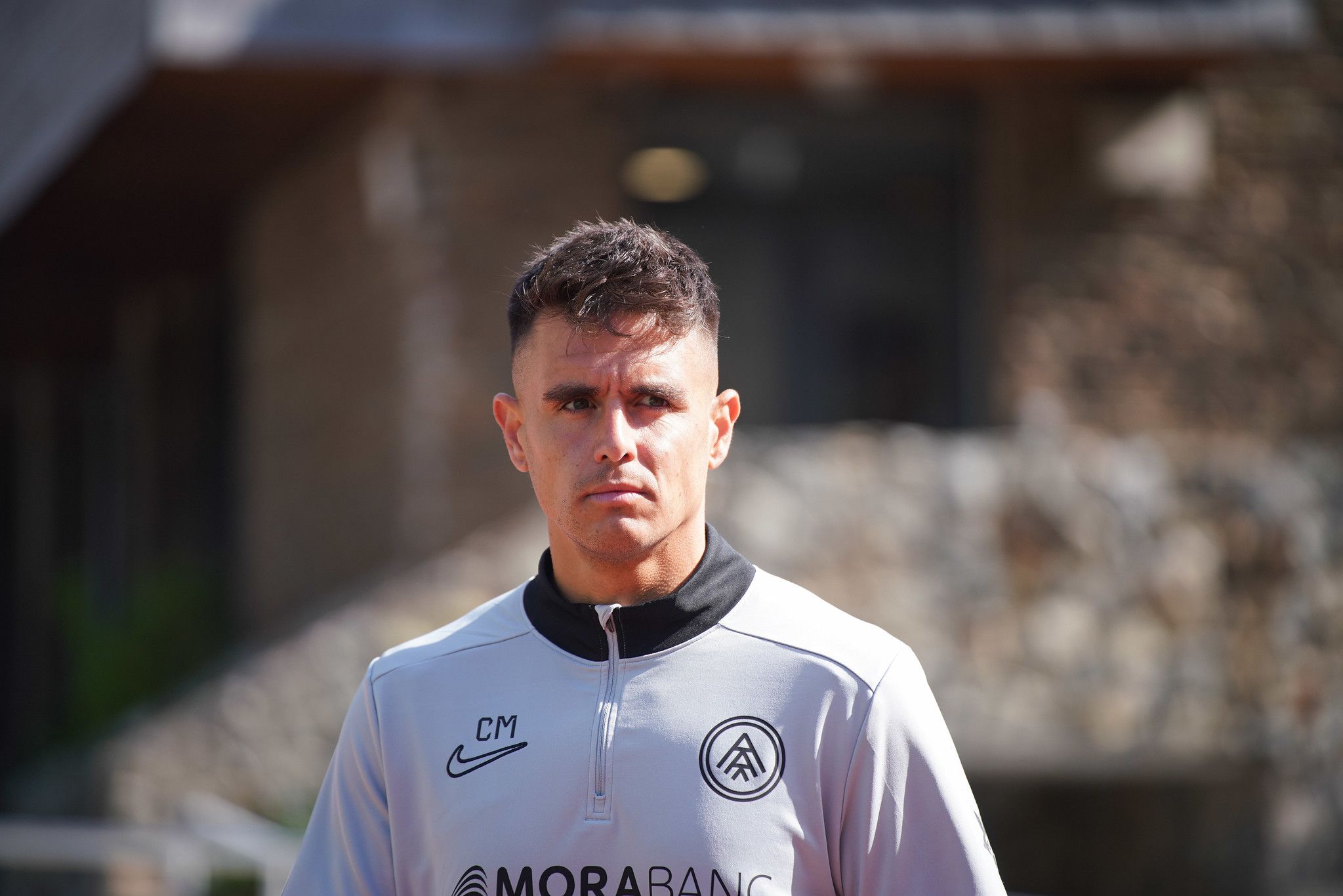 El tècnic de l'FC Andorra, Carles Manso, abans d'un entrenament a l'estadi Comunal. 