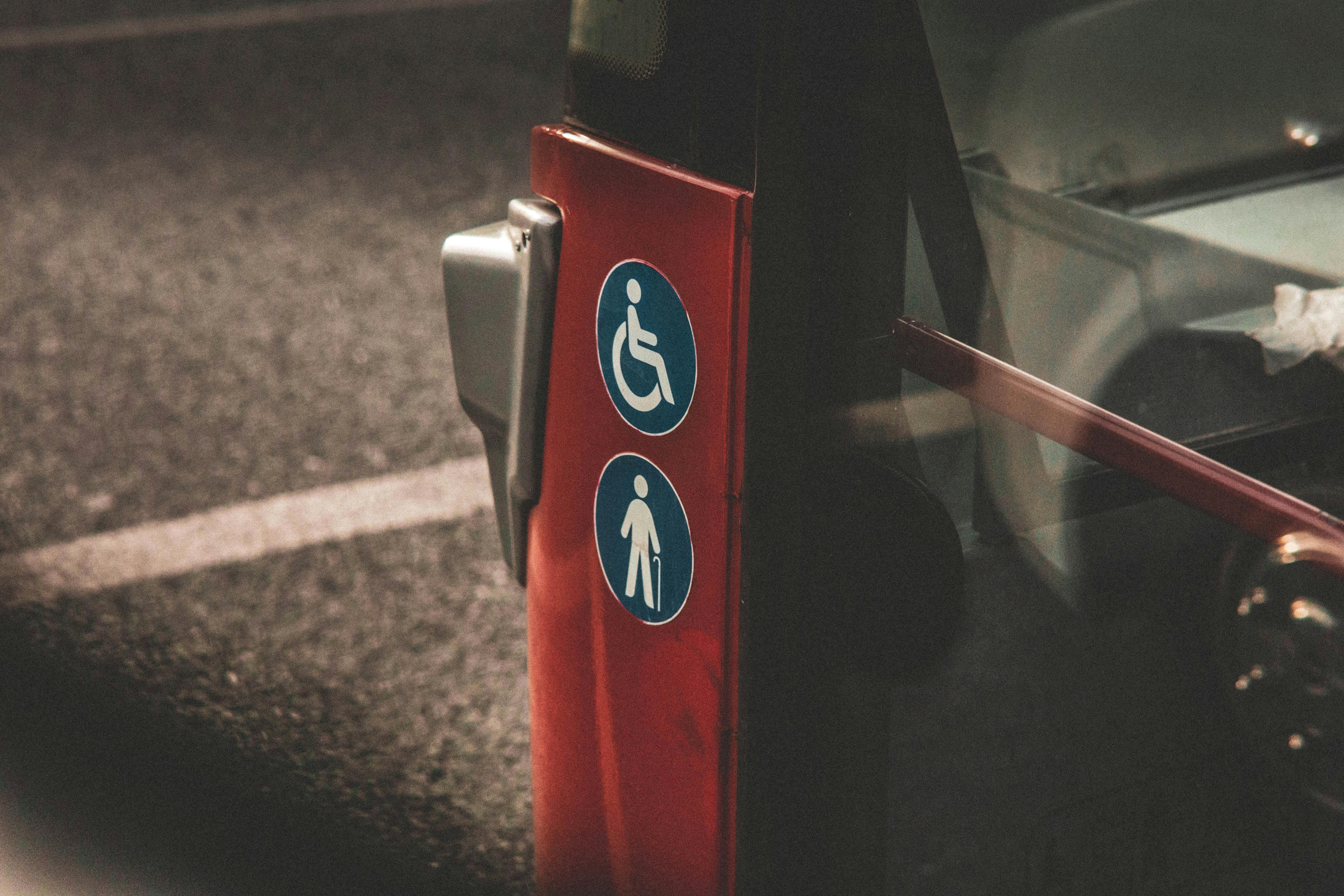 Falta de transport públic adaptat.