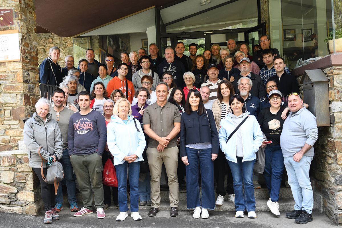 Bonell i Cabanes, al capdavant, amb la resta de voluntaris de Govern aquest dissabte. 