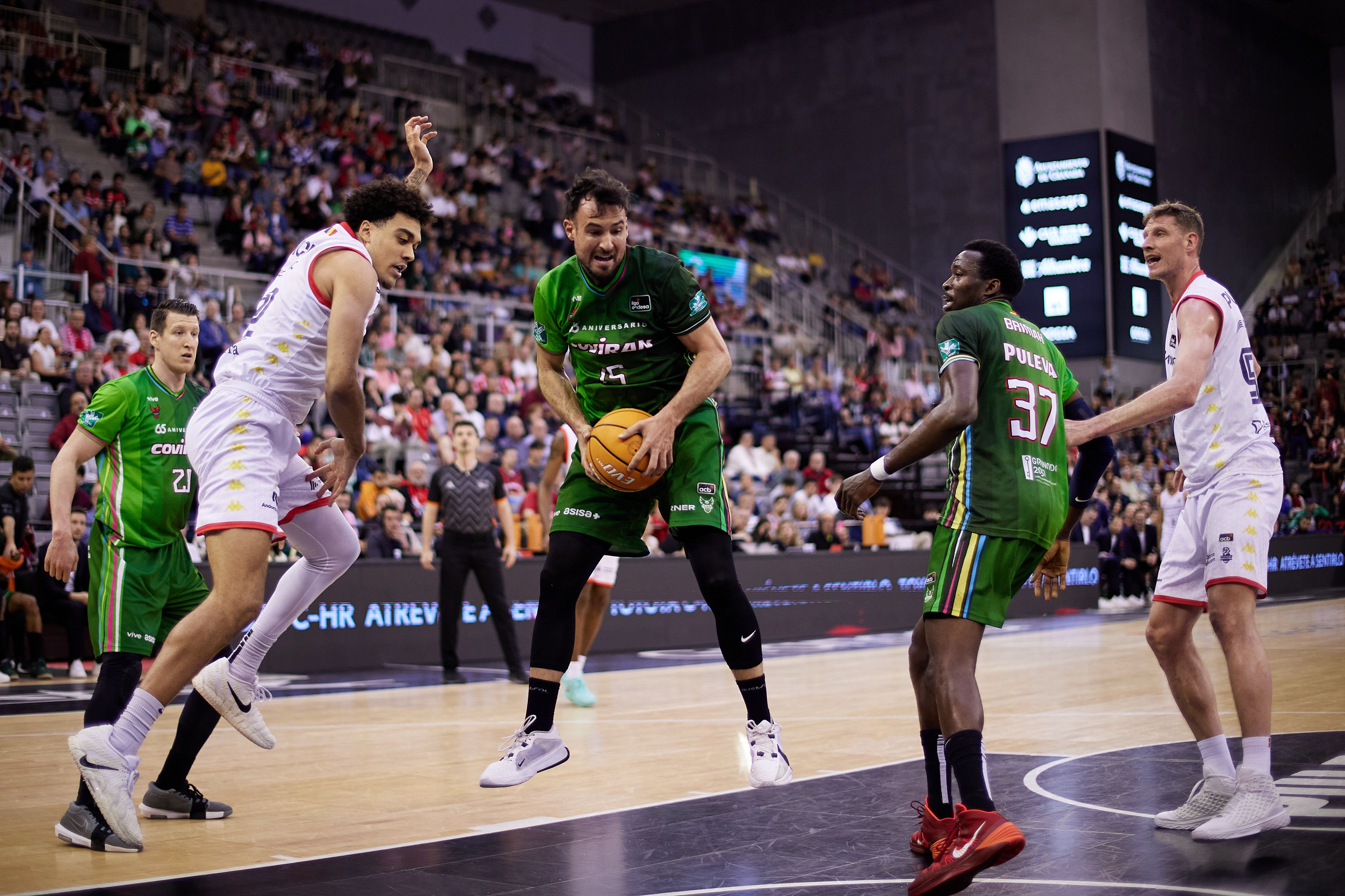 El MoraBanc no ha pogut frenar la defensa granadina.