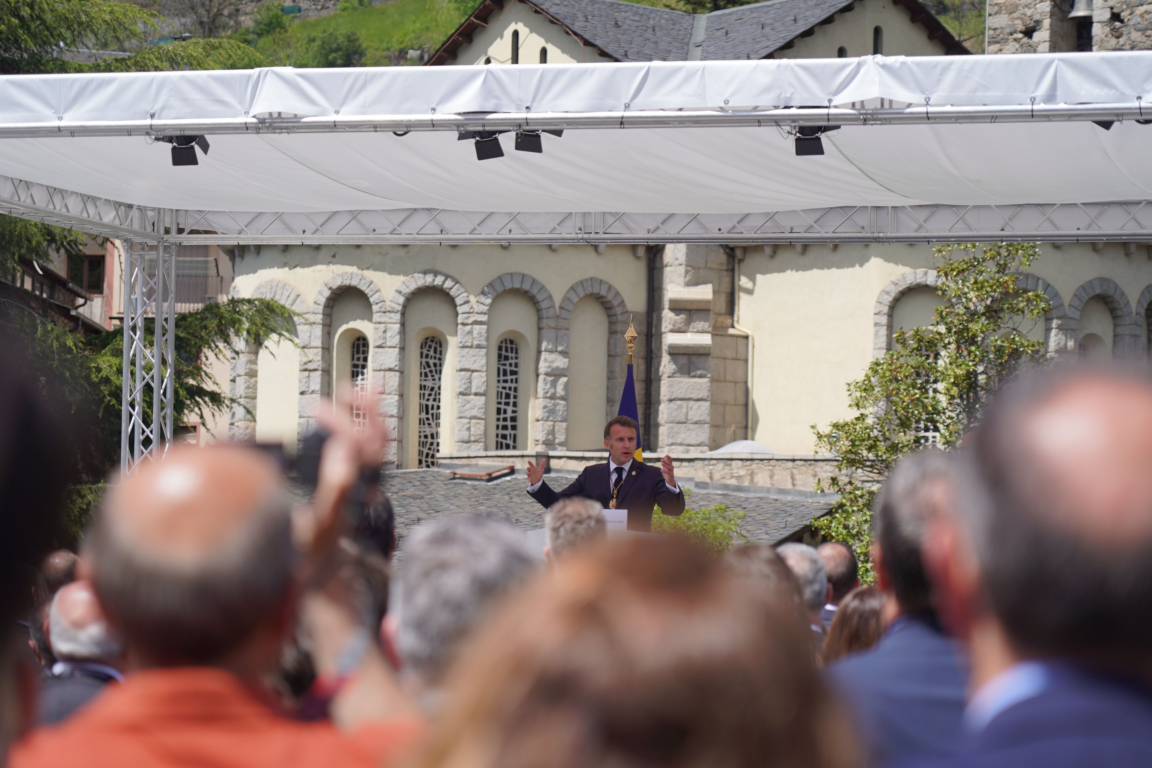 El Copríncep francès durant el seu discurs.