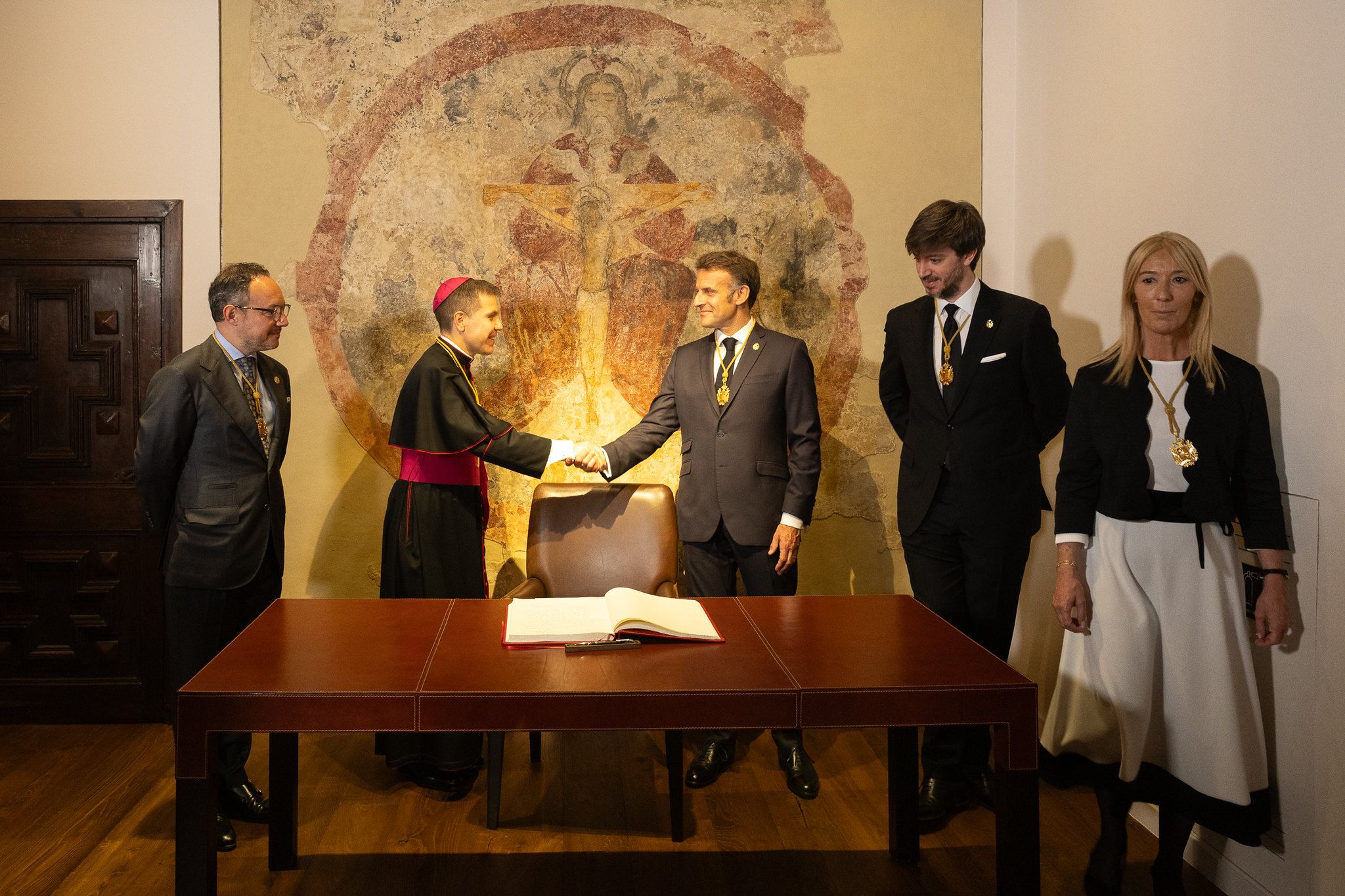 55235027662 ded97288bb k