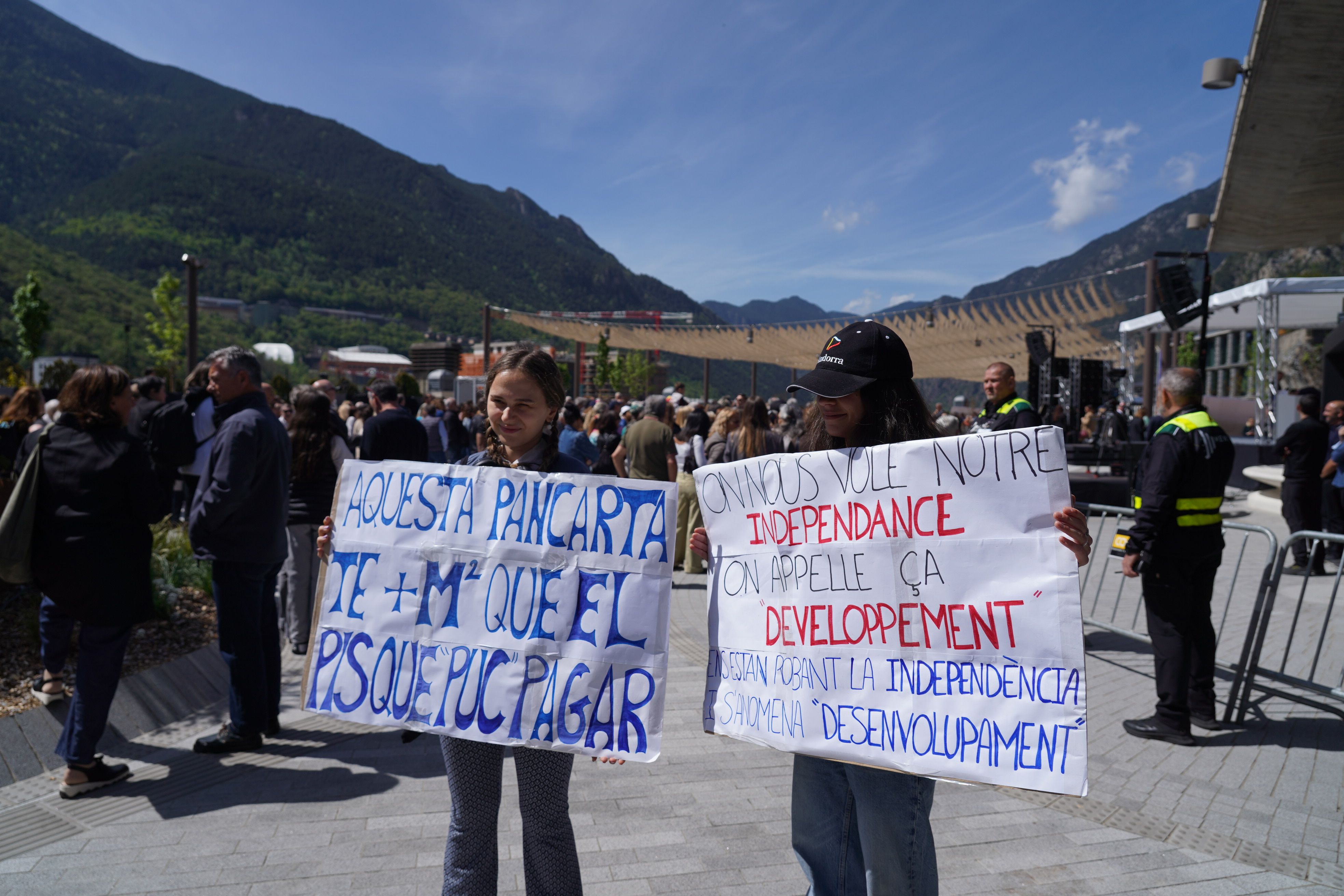 Algunes de les pancartes.