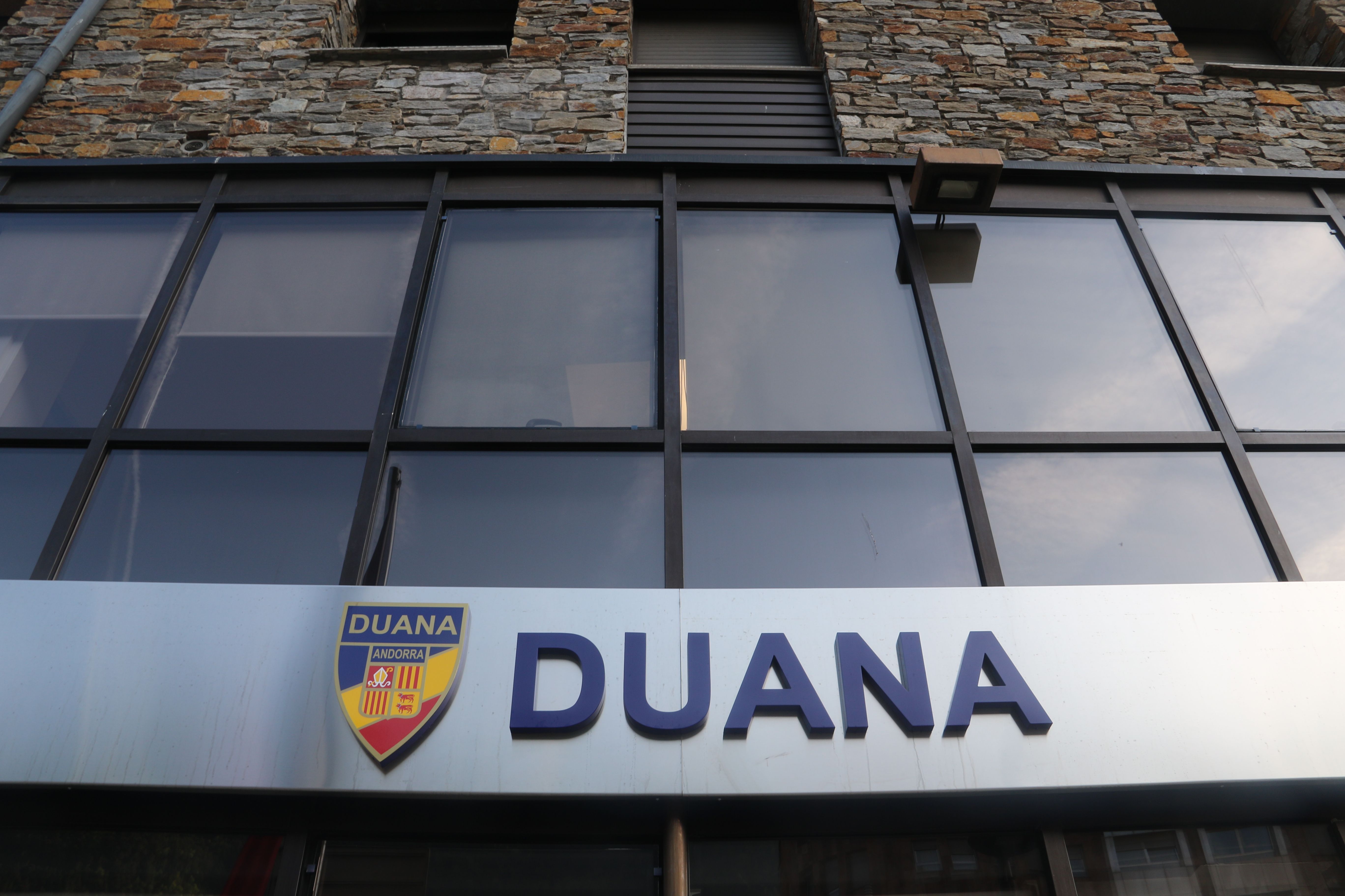 Una imatge de la façana de la seu central de la Duana.