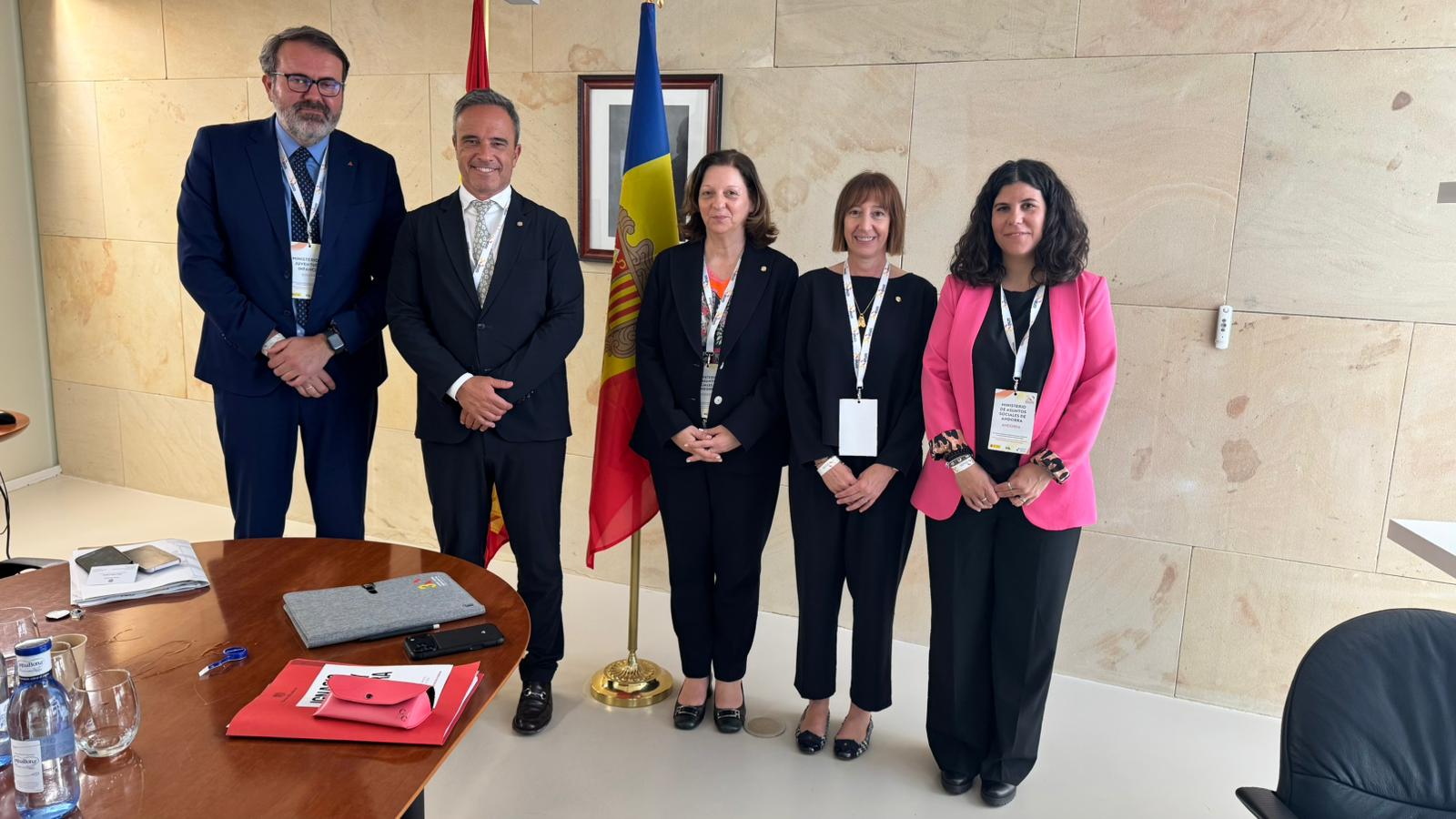 Cabanes i Cervós exposen els avenços en matèria d’infància i joventut a la Conferència ministerial iberoamericana.