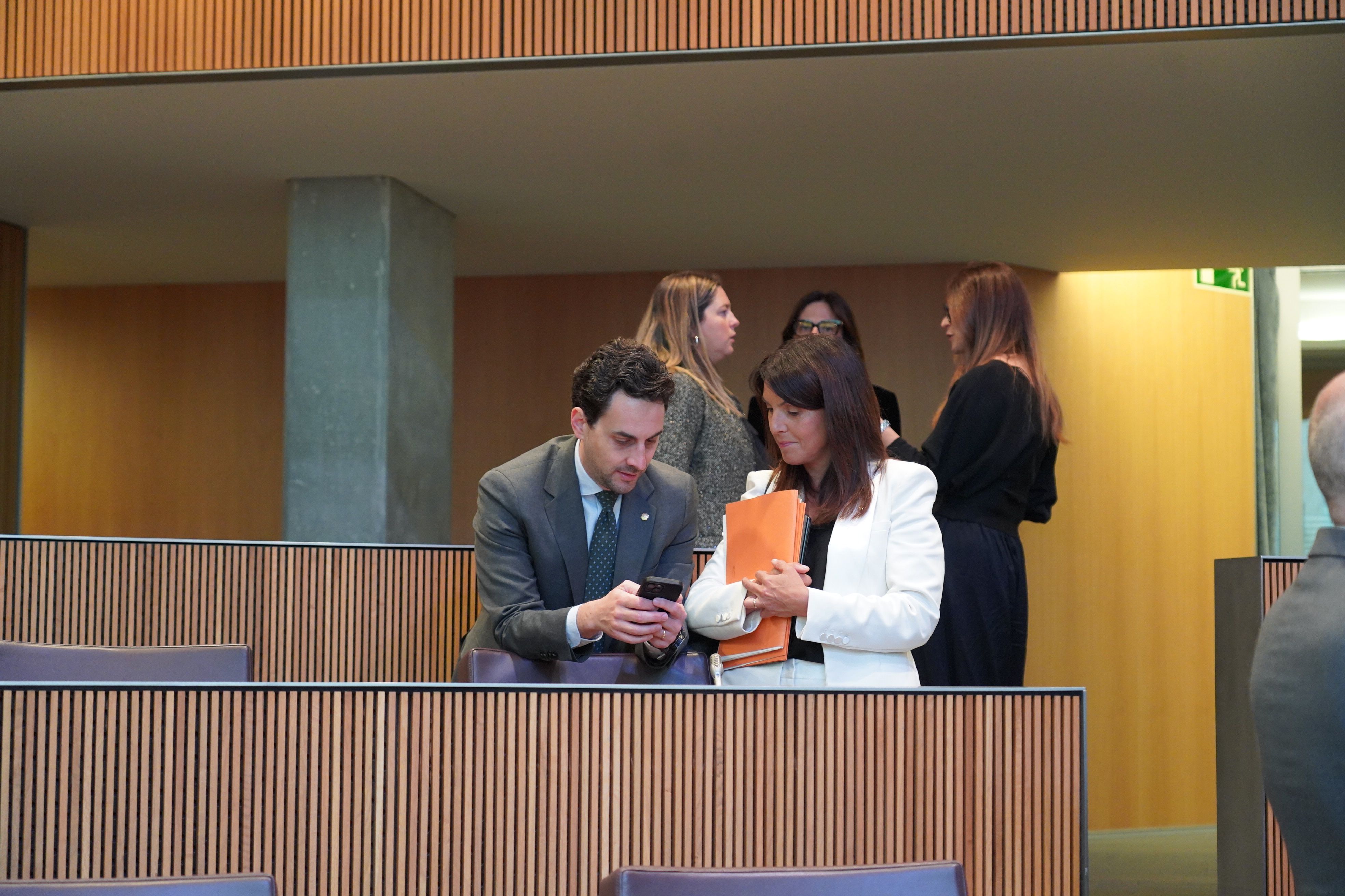 Casal i Alcobé han criticat els defectes de la proposició presentada pel PS.