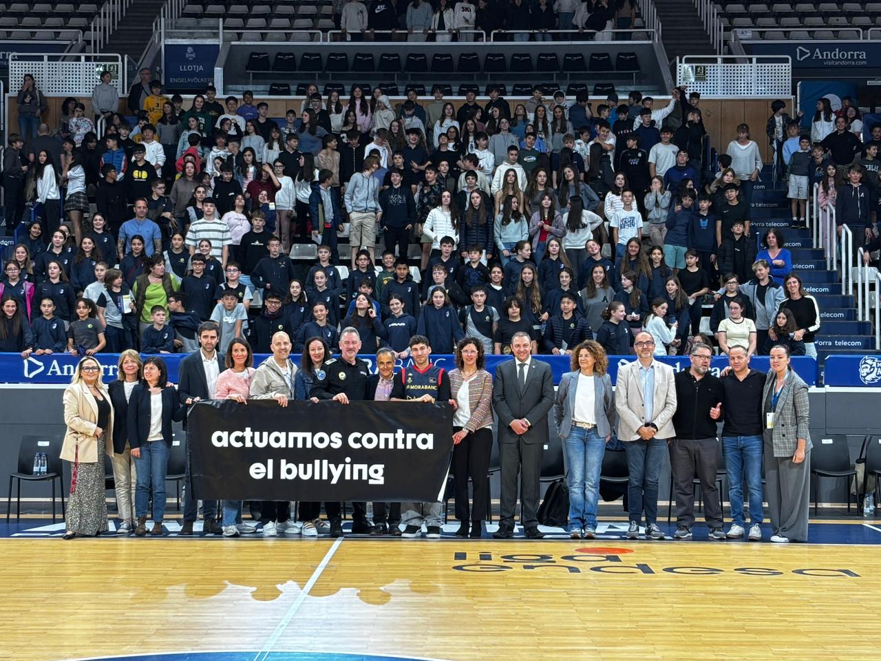 Una imatge de tots els participants en la jornada.