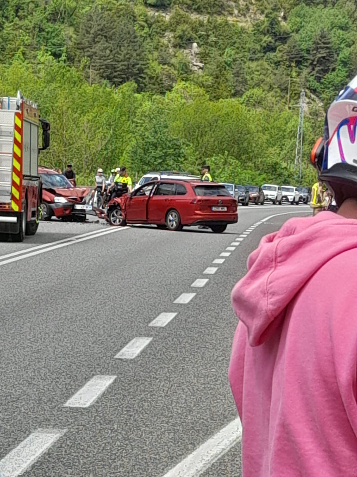 Els mossos d'esquadra s'han presenciat al lloc de l'accident, a la N-145.