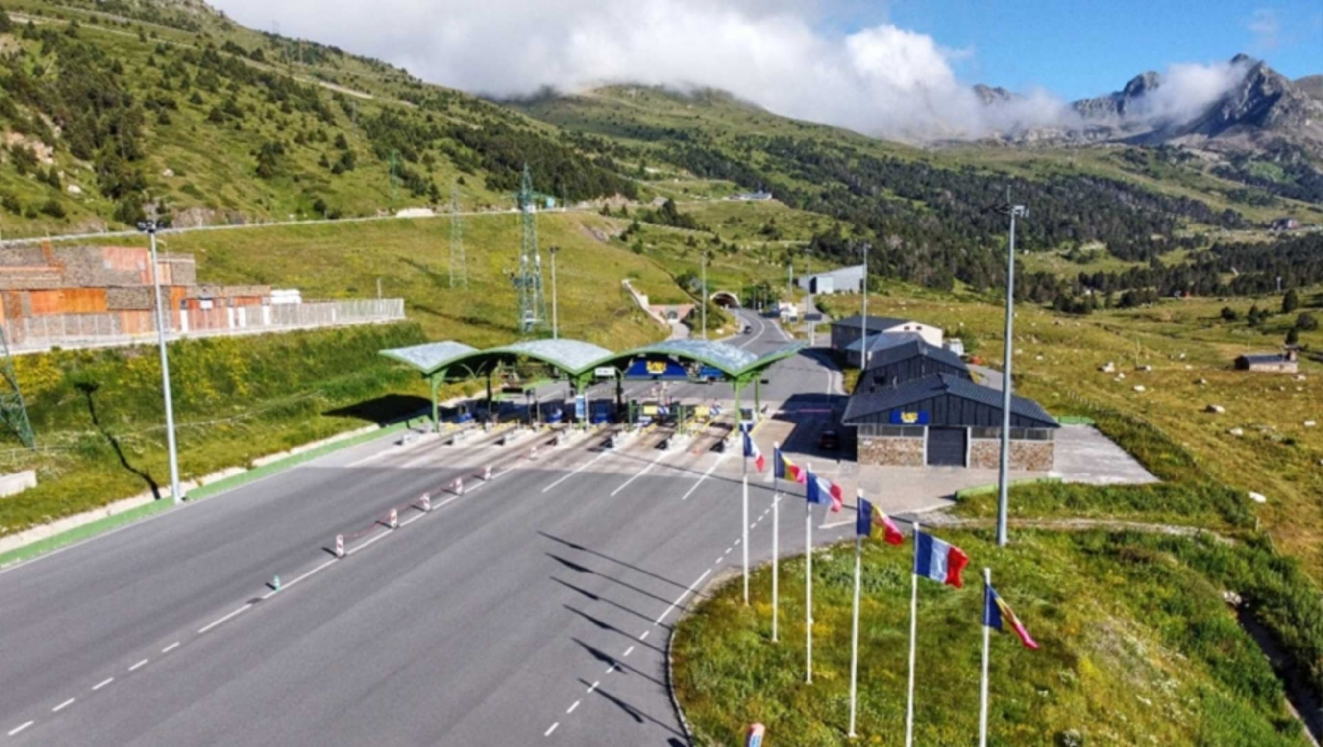Una imatge del peatge del túnel d'Envalira.