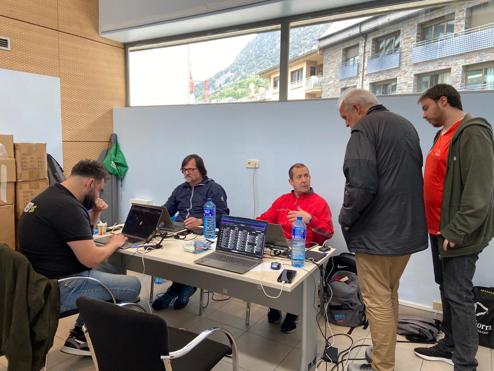 El centre logístic del TIM Xp One bàsquet, en una de les sales del Prat Gran.